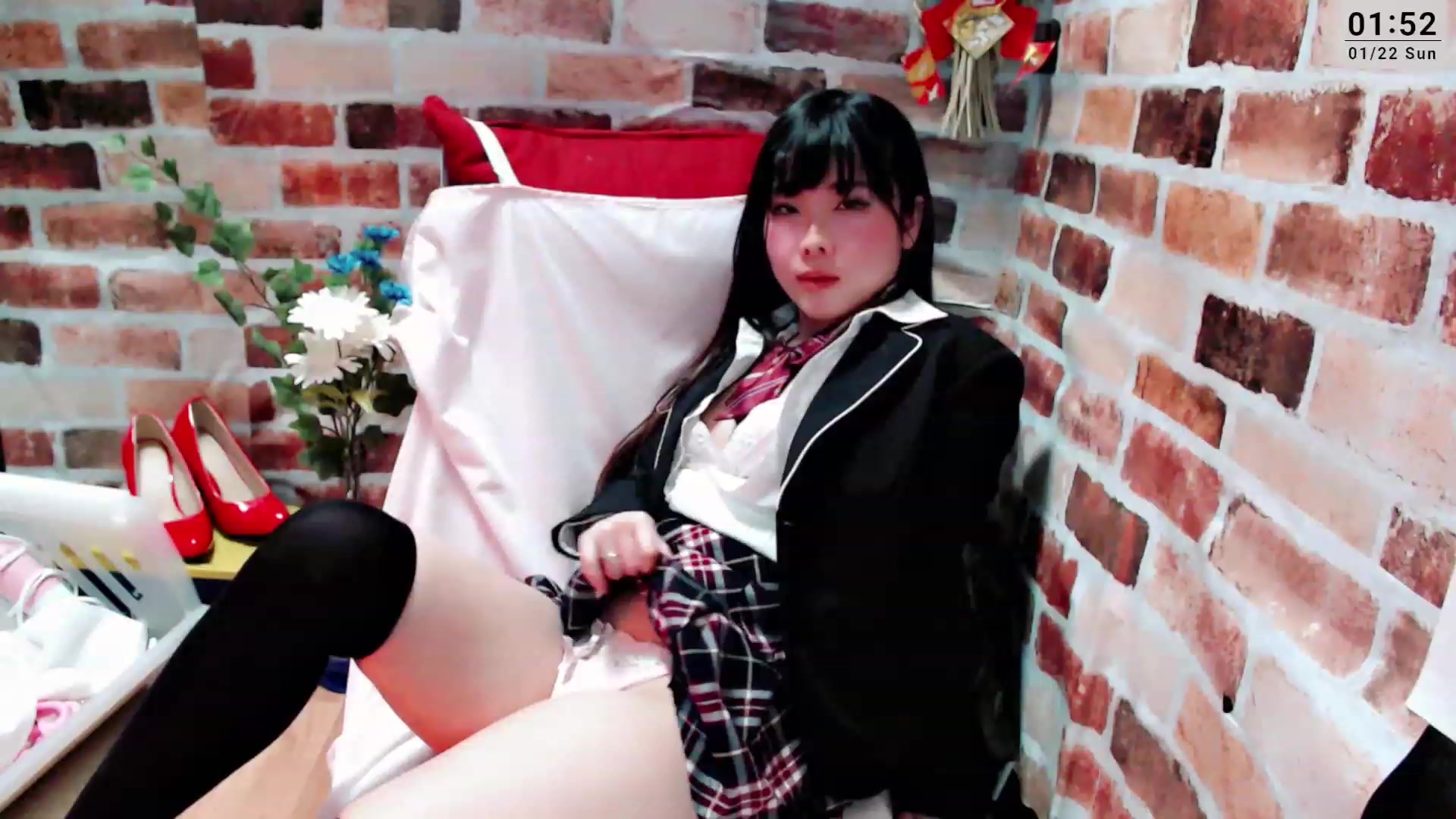 Gallery image thumbnail from Meg_s2's myfreecams stream on, 01/22/2023, 10:09 image 18 of 20