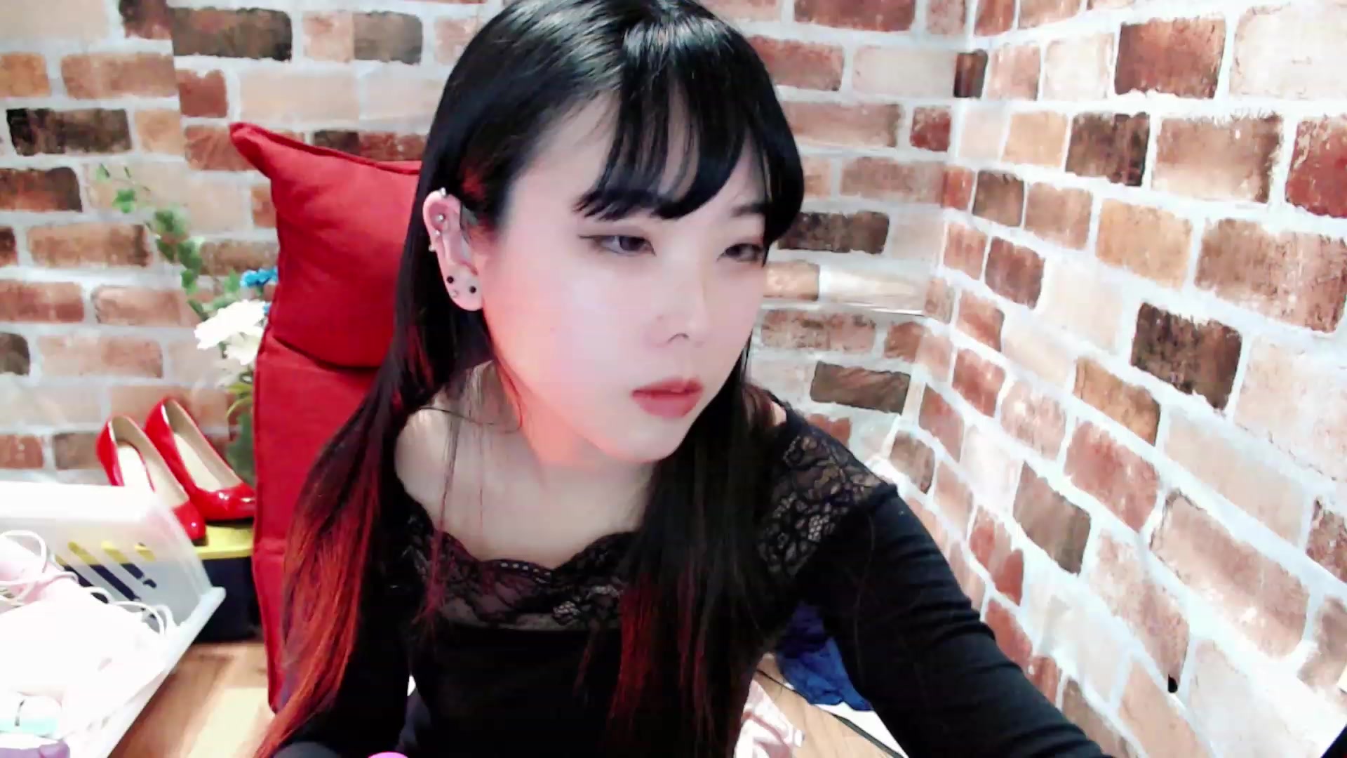 Gallery image thumbnail from Meg_s2's myfreecams stream on, 02/16/2023, 07:04 image 18 of 20