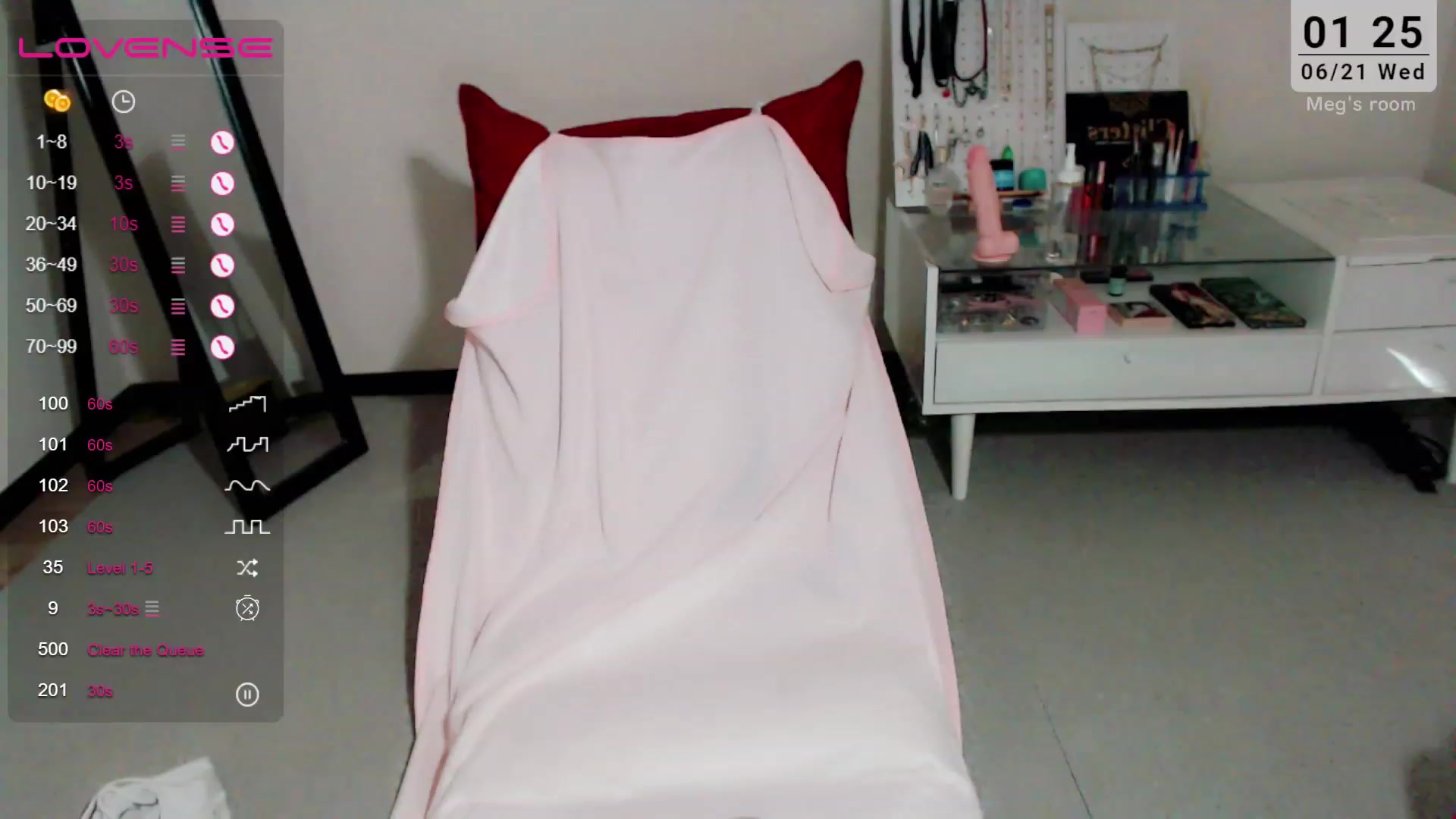 Gallery image thumbnail from Meg_s2's myfreecams stream on, 06/21/2023, 08:32 image 12 of 20