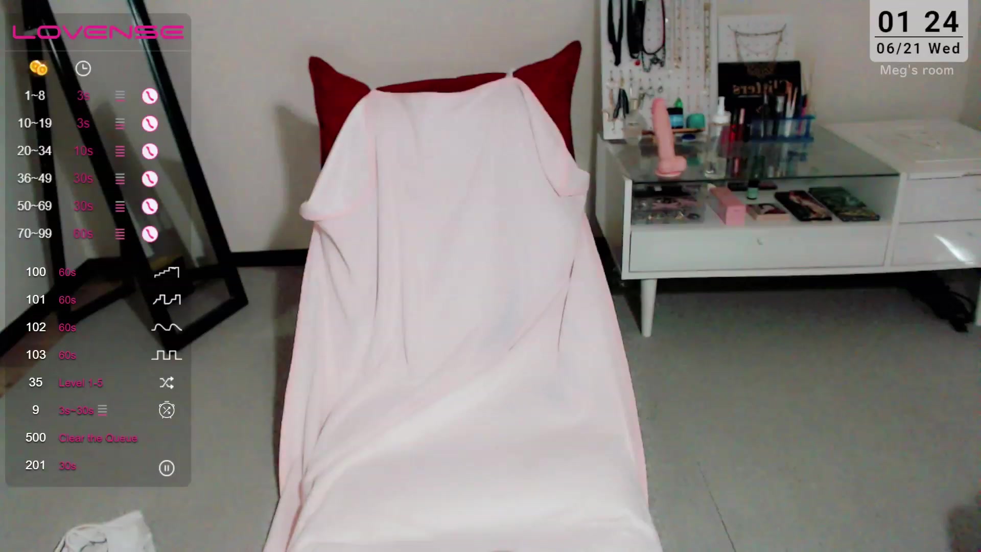 Gallery image thumbnail from Meg_s2's myfreecams stream on, 06/21/2023, 08:32 image 10 of 20