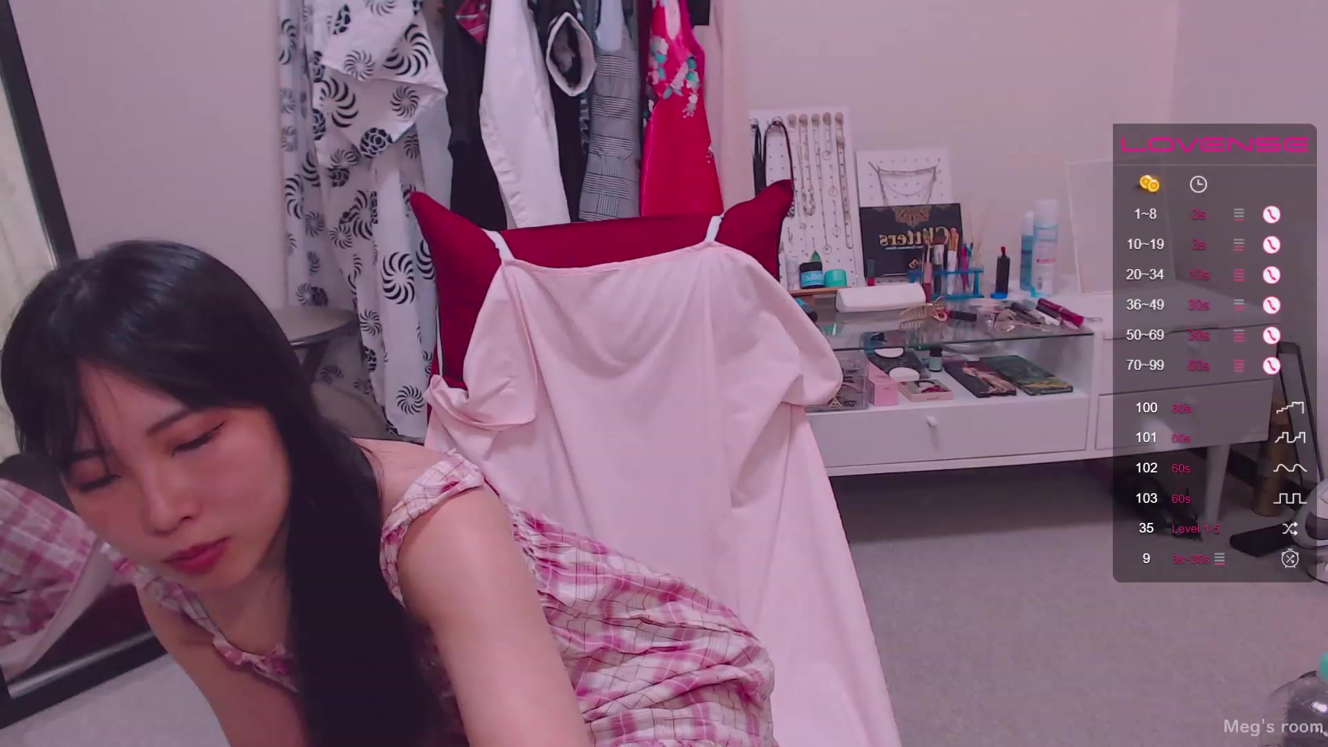 Gallery image thumbnail from Meg_s2's myfreecams stream on, 07/26/2023, 07:33 image 8 of 20