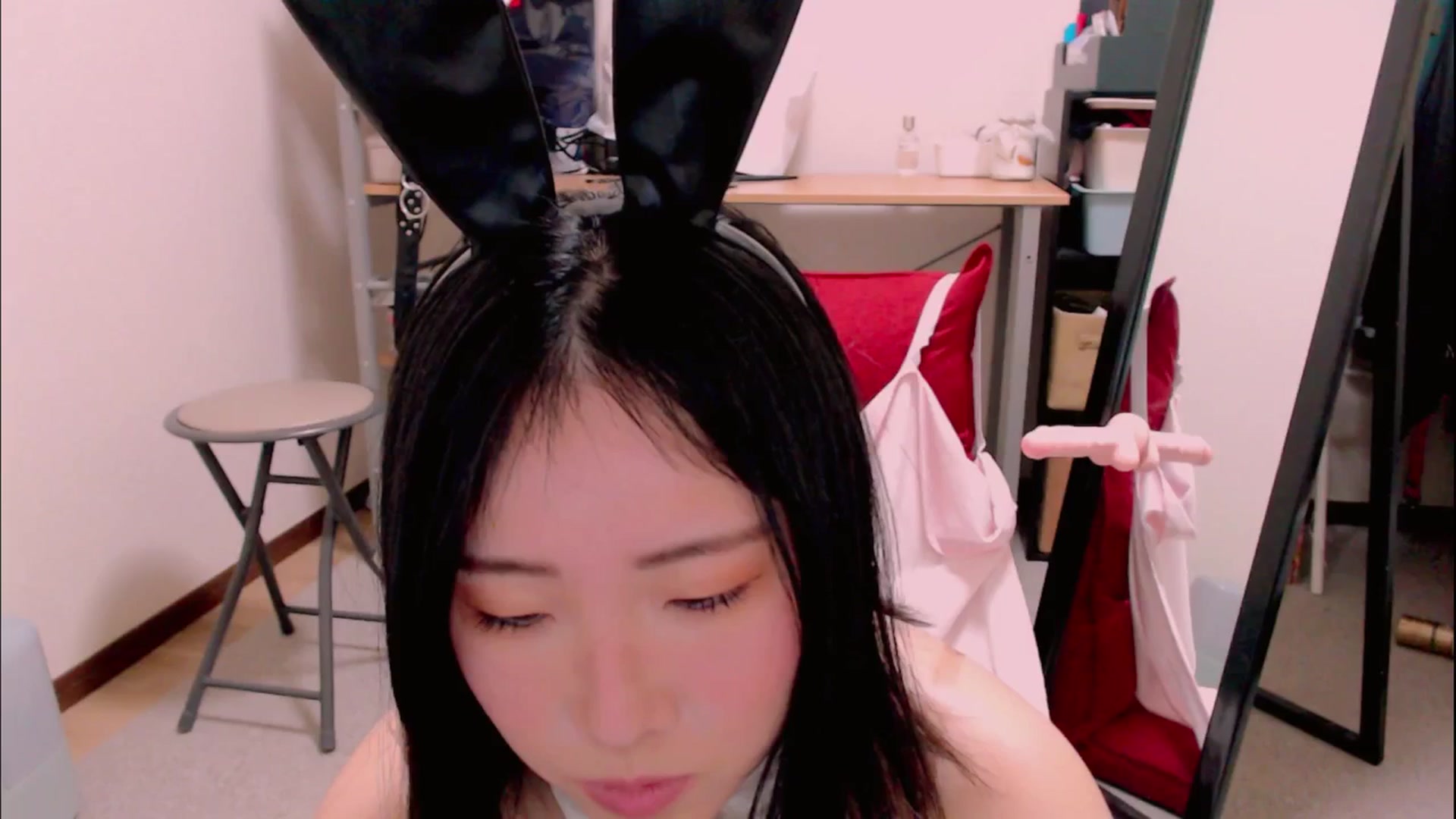 Gallery image thumbnail from Meg_s2's myfreecams stream on, 04/11/2025, 08:09 image 9 of 20