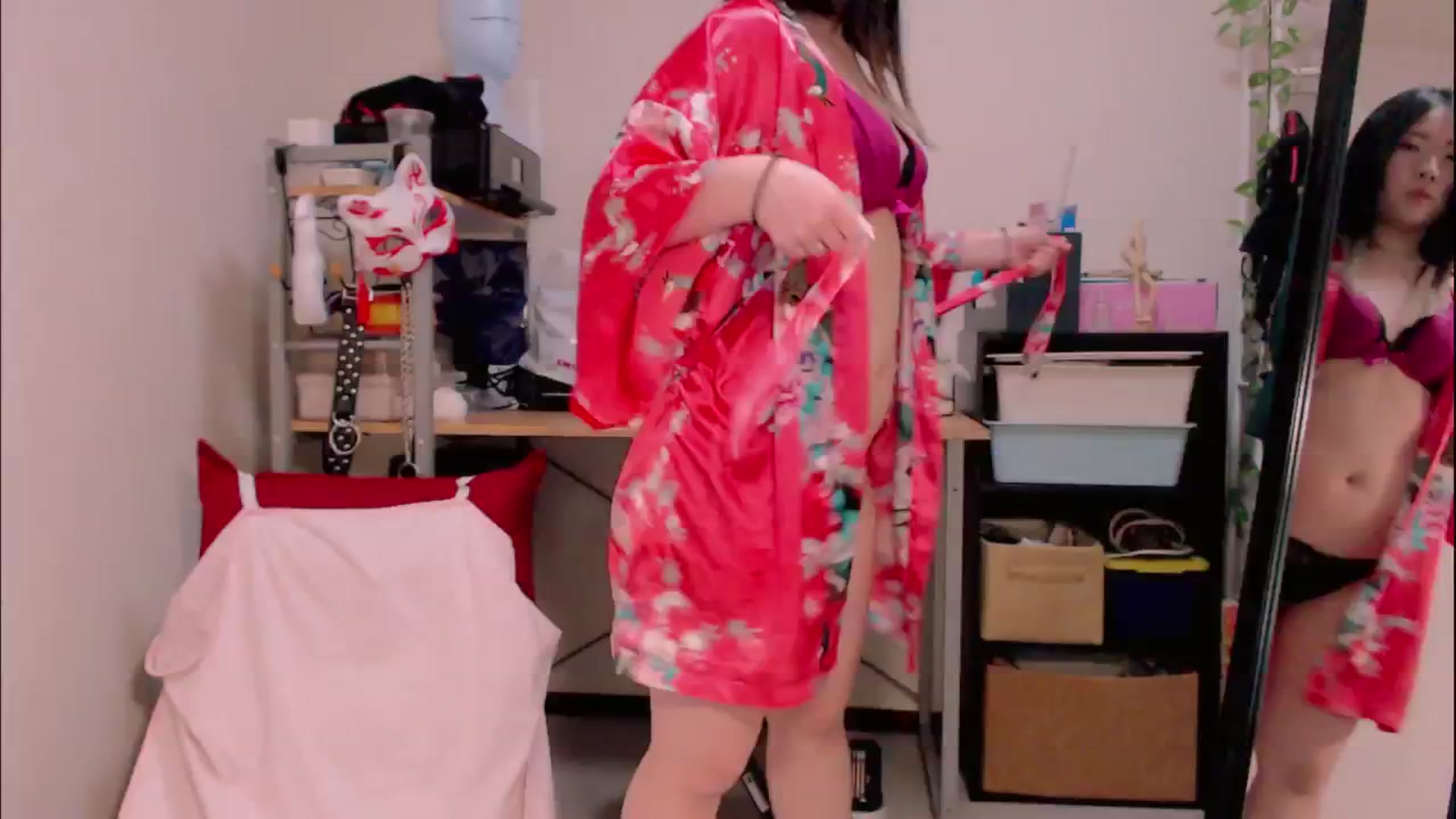 Gallery image thumbnail from Meg_s2's myfreecams stream on, 04/15/2025, 08:24 image 1 of 20