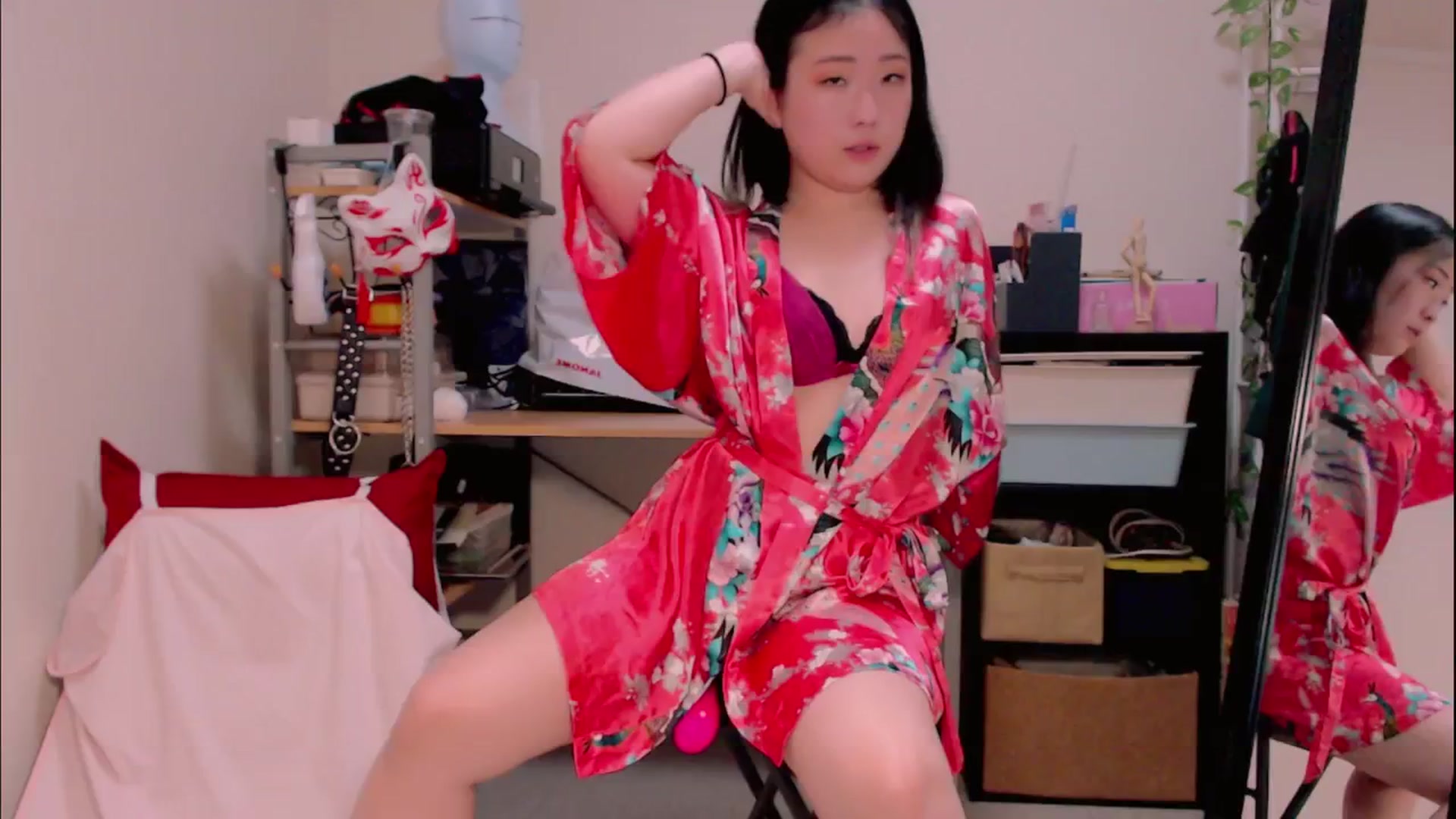 Gallery image thumbnail from Meg_s2's myfreecams stream on, 04/15/2025, 08:24 image 5 of 20