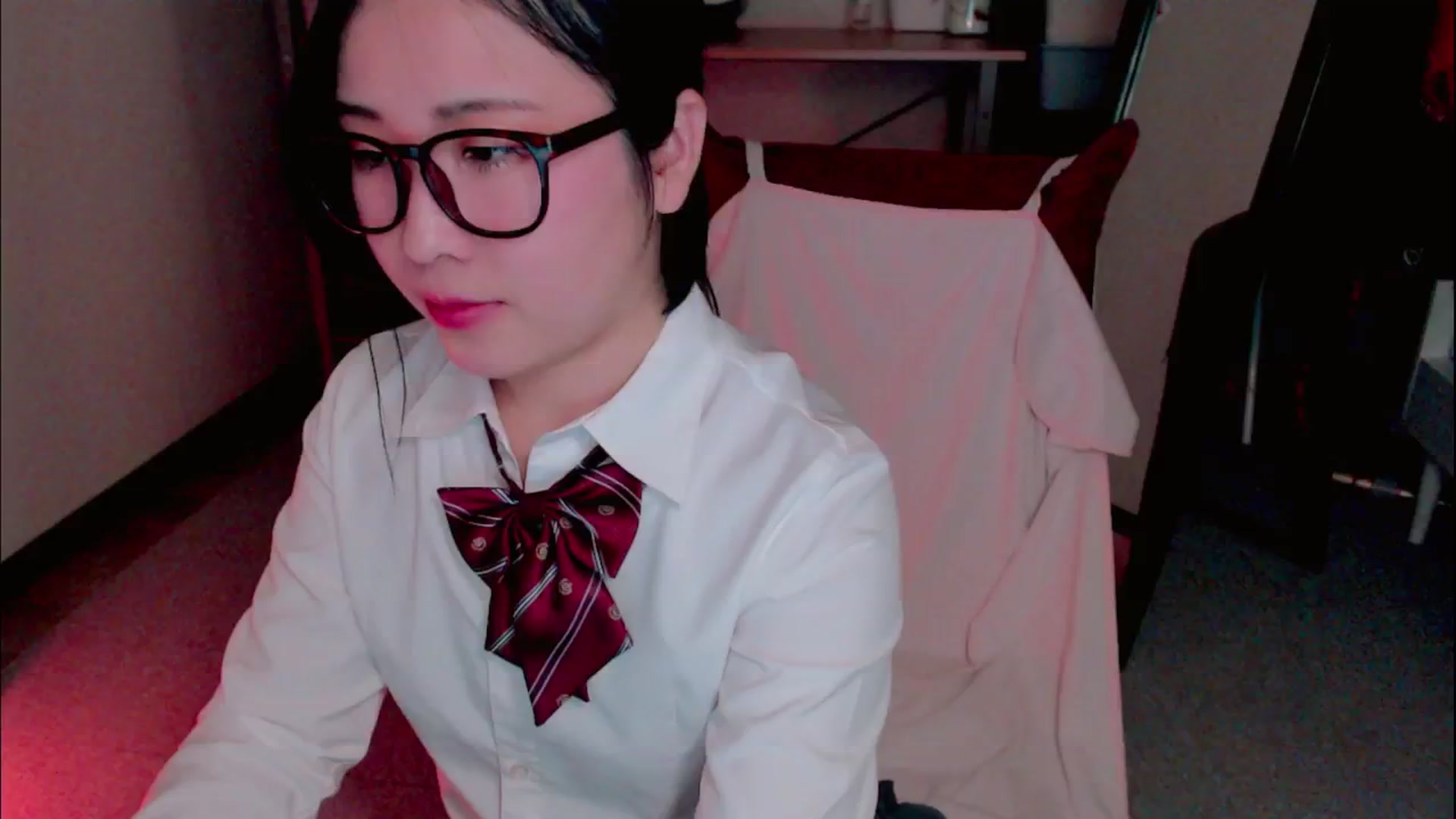 Gallery image thumbnail from Meg_s2's myfreecams stream on, 04/22/2025, 09:05 image 9 of 20