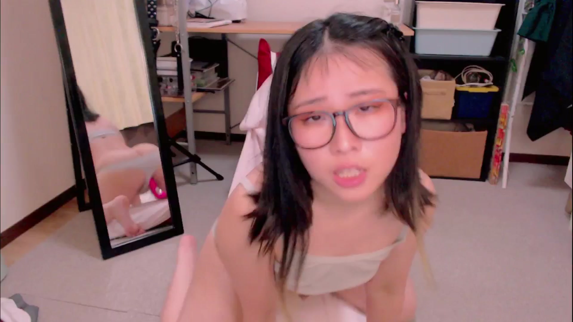 Gallery image thumbnail from Meg_s2's myfreecams stream on, 05/21/2025, 07:57 image 2 of 20