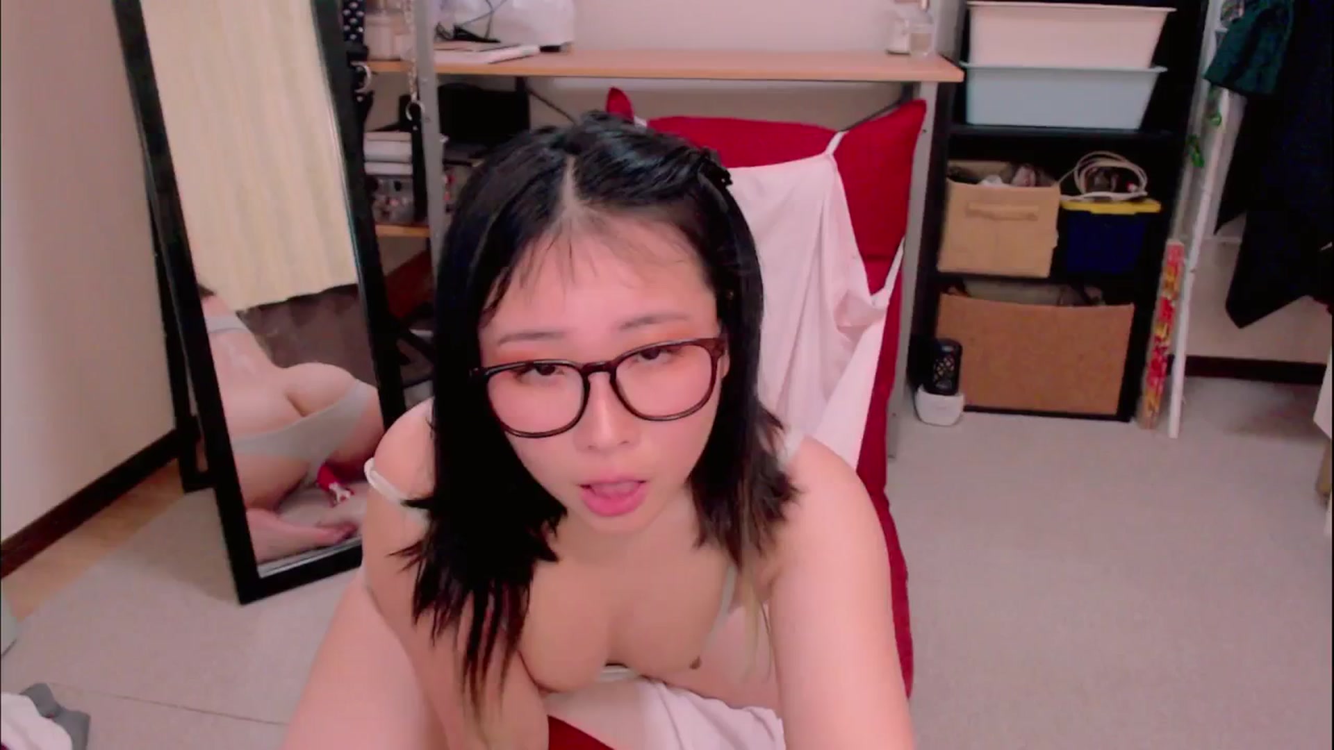Gallery image thumbnail from Meg_s2's myfreecams stream on, 05/21/2025, 07:57 image 4 of 20