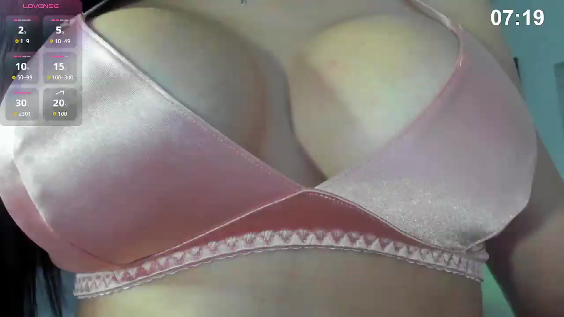 Gallery image thumbnail from MegaGirlK's myfreecams stream on, 08/11/2026, 21:32 image 8 of 20