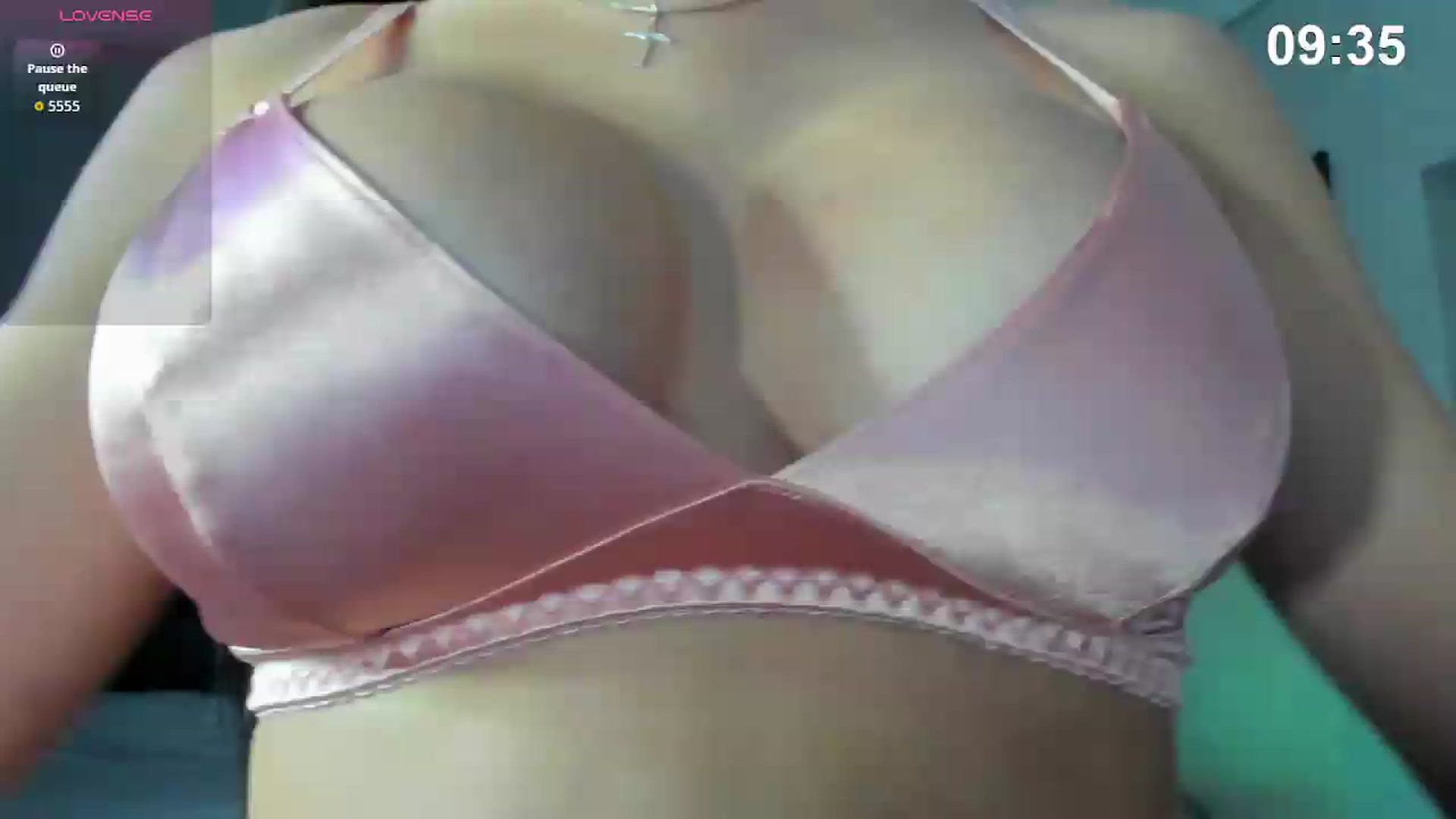 Gallery image thumbnail from MegaGirlK's myfreecams stream on, 08/11/2026, 21:32 image 4 of 20
