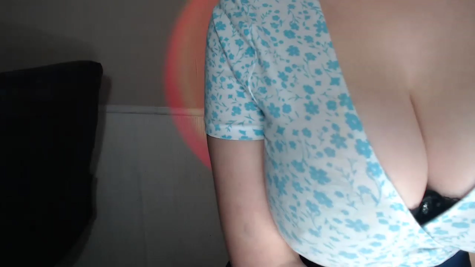 Gallery image thumbnail from MeganFoxxi's myfreecams stream on, 11/21/2022, 15:22 image 3 of 20
