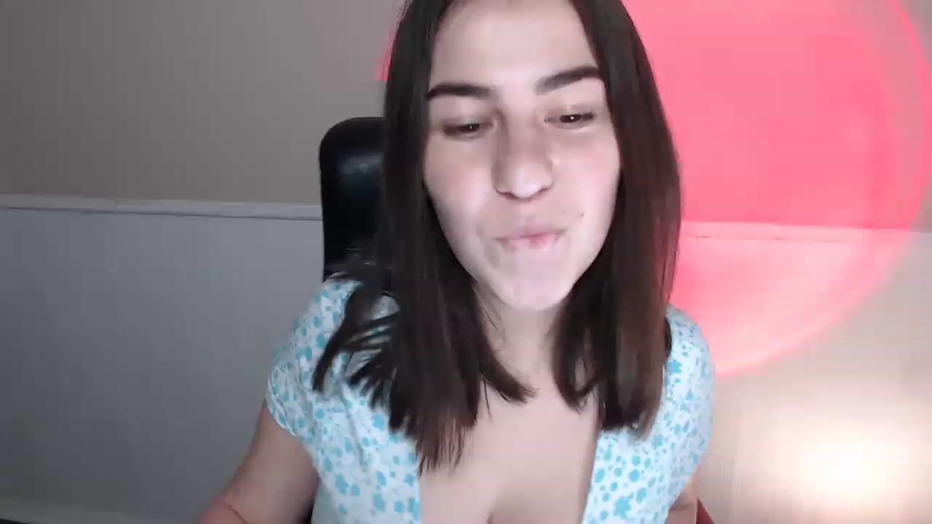 Gallery image thumbnail from MeganFoxxi's myfreecams stream on, 11/21/2022, 16:22 image 17 of 20