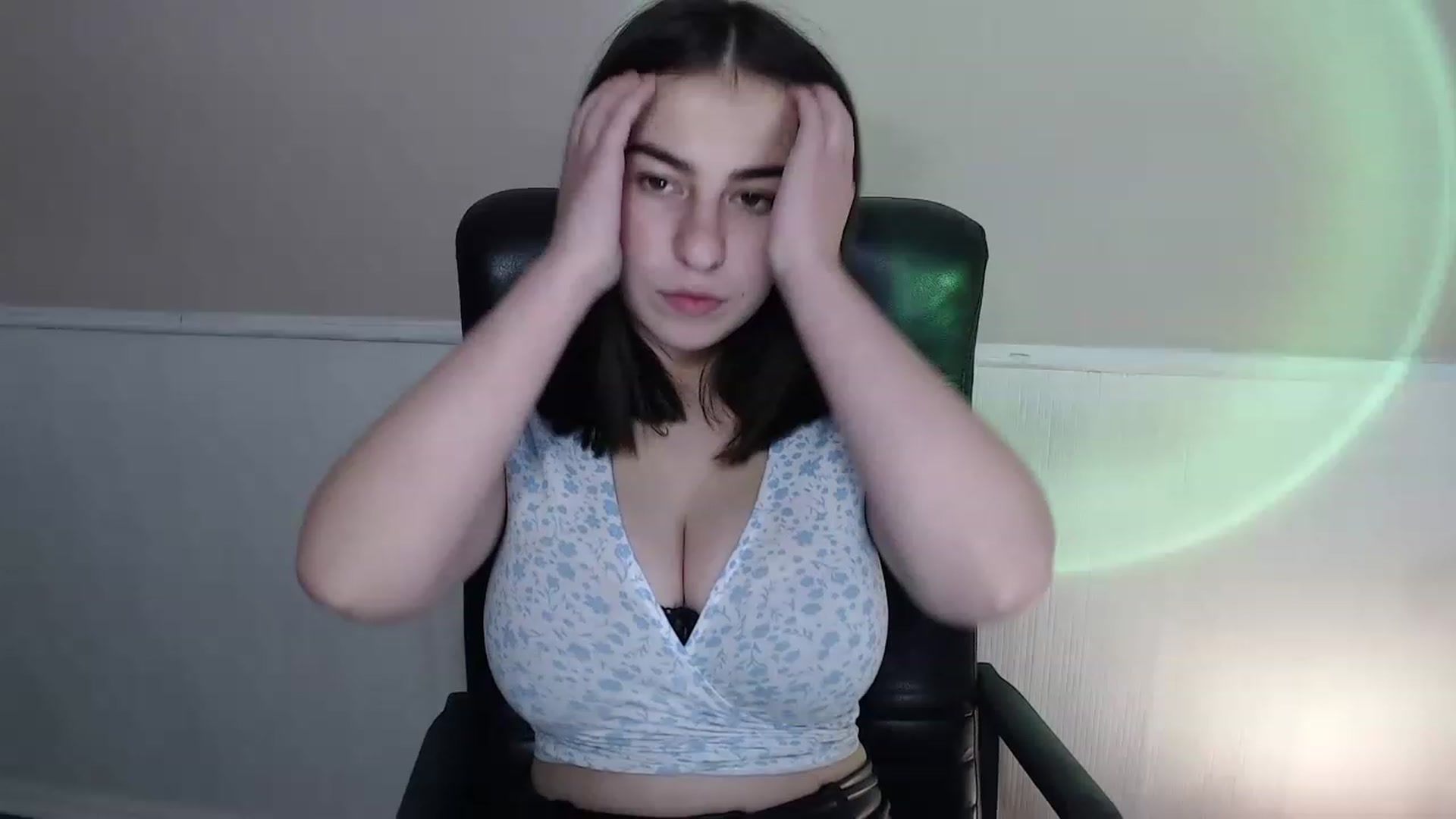 Gallery image thumbnail from MeganFoxxi's myfreecams stream on, 11/21/2022, 17:05 image 6 of 20