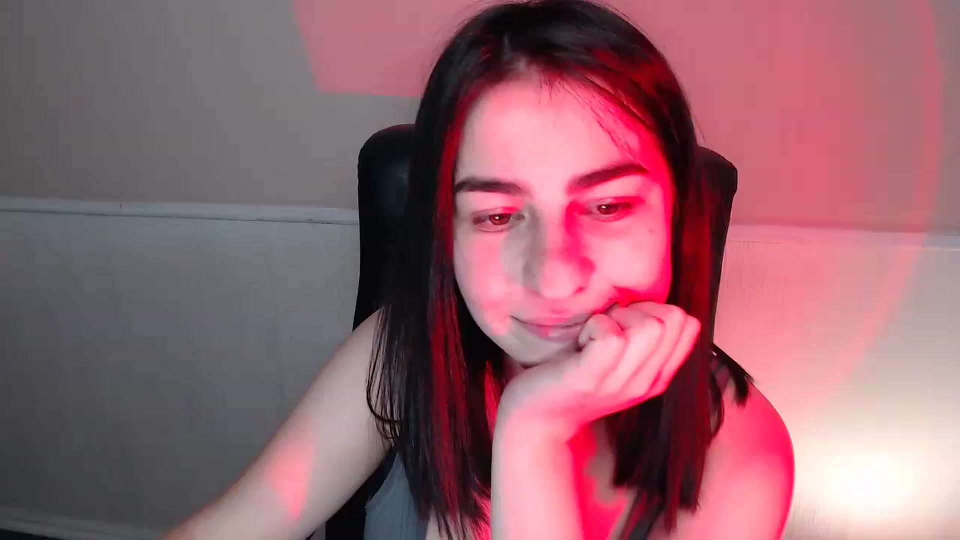 Gallery image thumbnail from MeganFoxxi's myfreecams stream on, 11/22/2022, 16:18 image 4 of 20