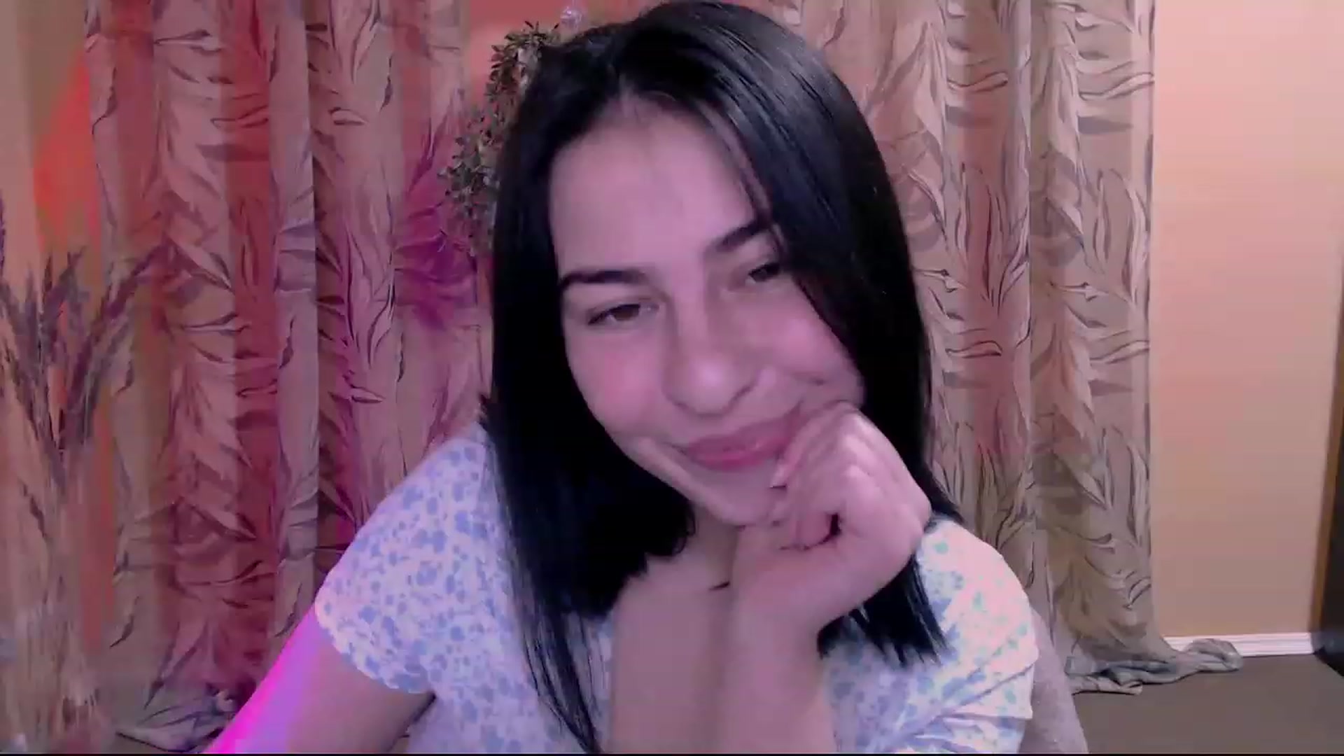 Gallery image thumbnail from MeganFoxxi's myfreecams stream on, 11/27/2022, 14:27 image 20 of 20
