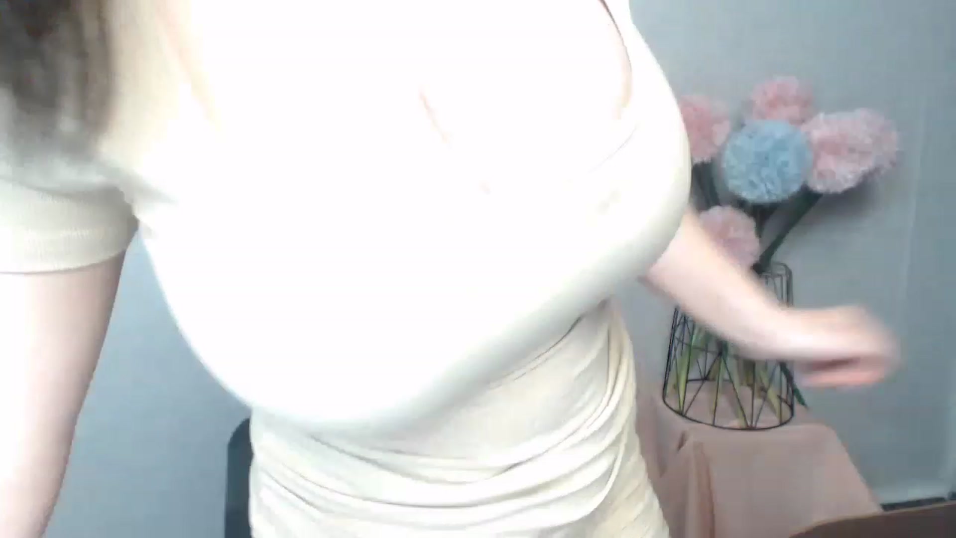 Gallery image thumbnail from MeganFoxxi's myfreecams stream on, 11/28/2022, 16:16 image 18 of 20