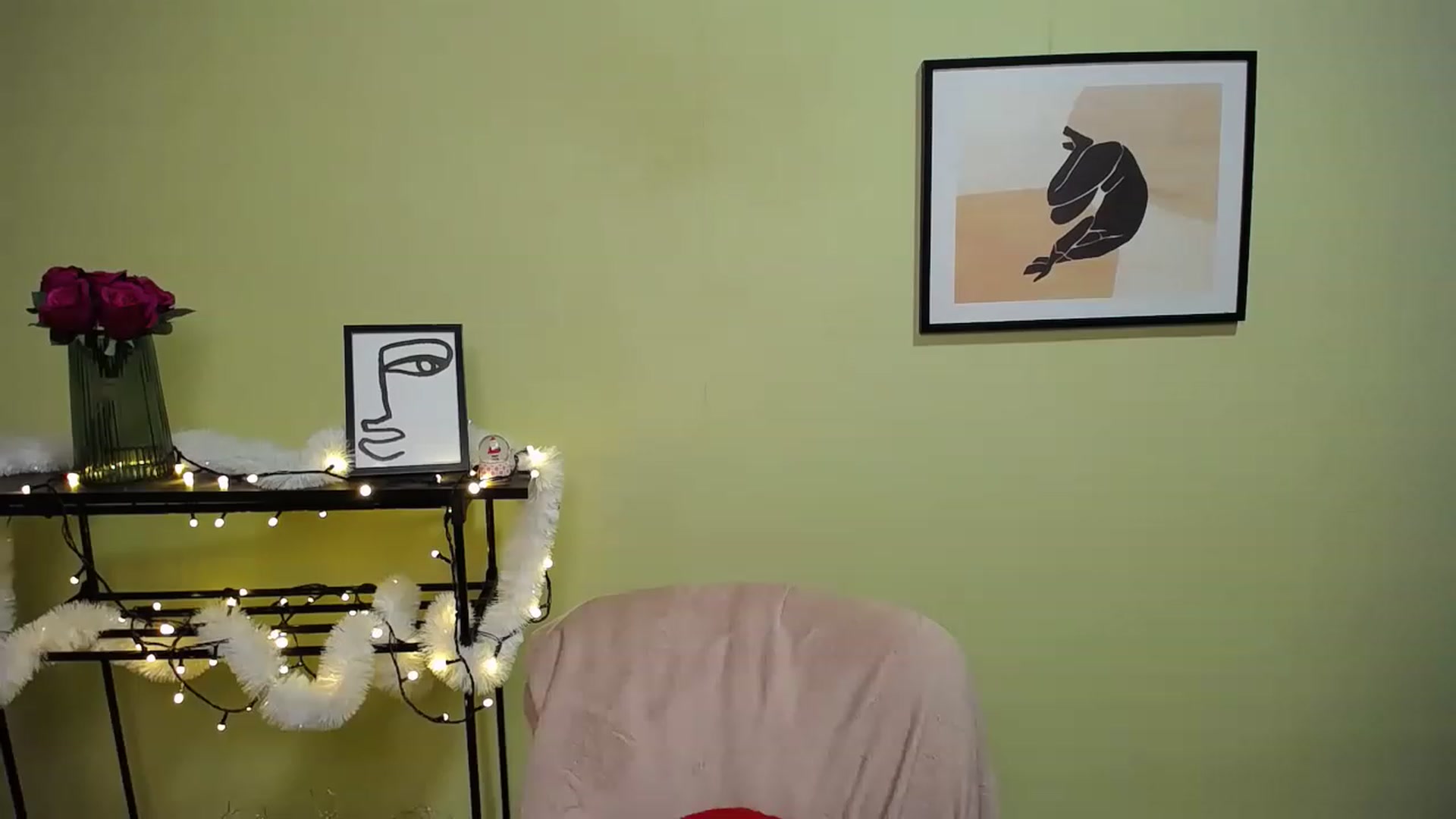 Gallery image thumbnail from MeganFoxxi's myfreecams stream on, 01/01/2023, 17:31 image 18 of 20