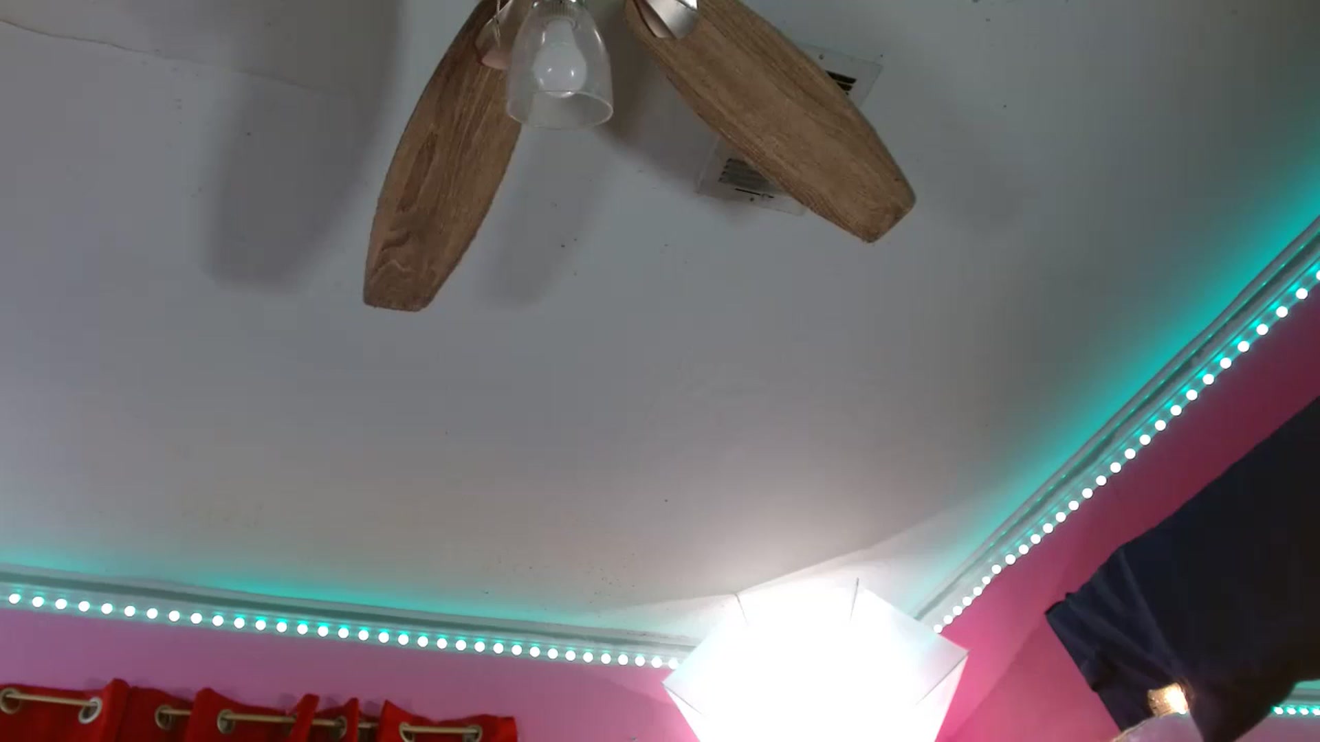 Gallery image thumbnail from MeganFux_'s myfreecams stream on, 07/19/2024, 09:49 image 3 of 20