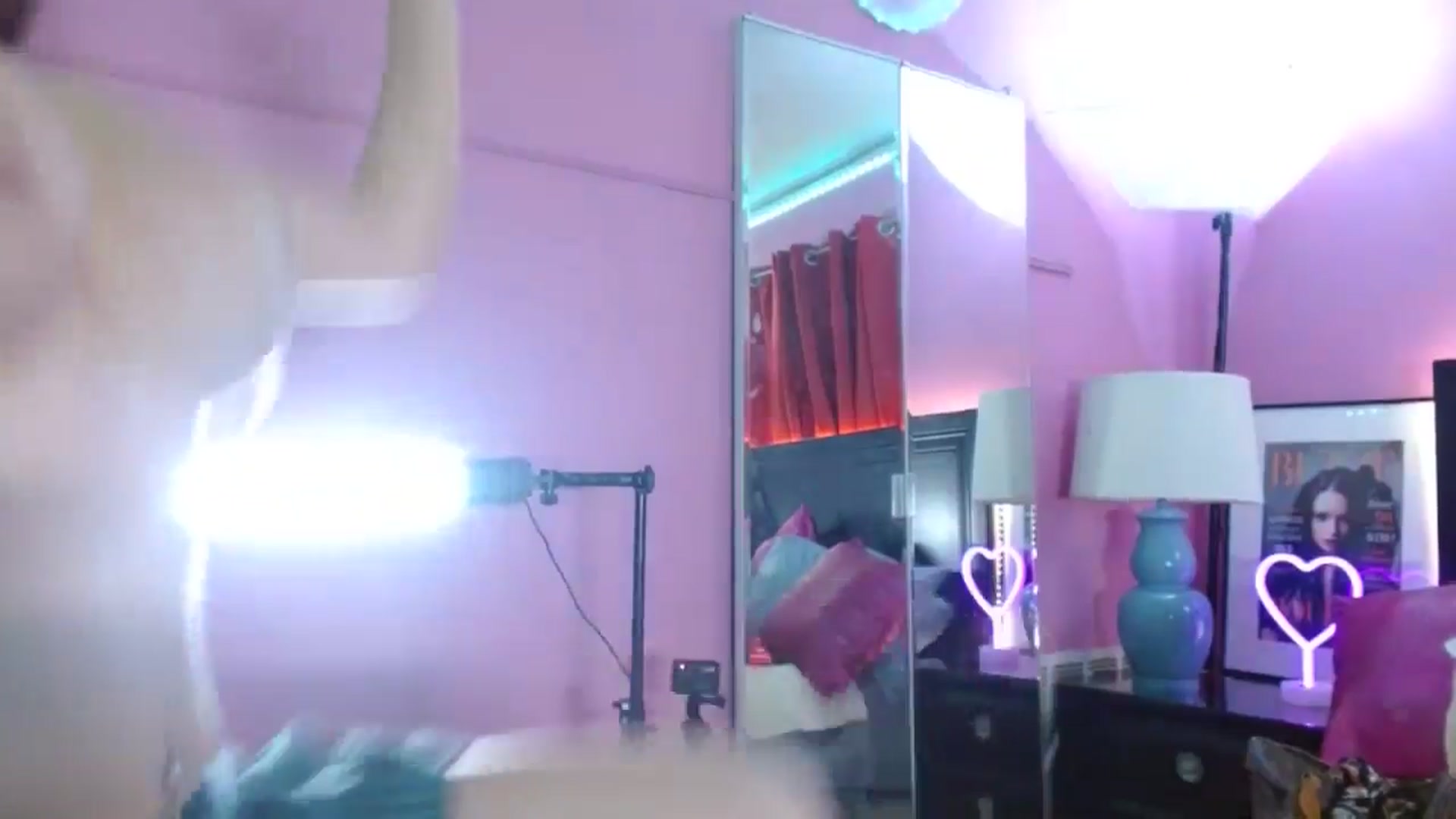 Gallery image thumbnail from MeganFux_'s myfreecams stream on, 07/19/2024, 11:48 image 8 of 20