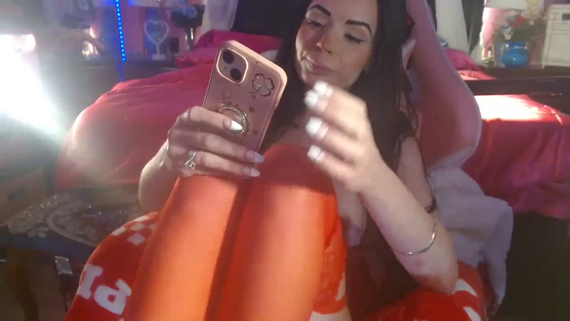Gallery image thumbnail from MeganFux_'s myfreecams stream on, 11/21/2024, 13:42 image 2 of 20