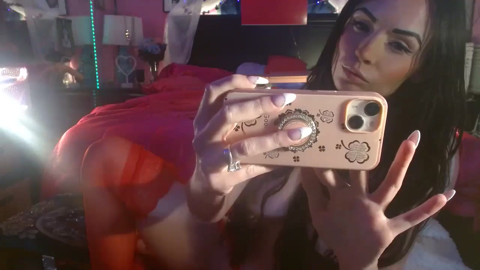 Gallery image thumbnail from MeganFux_'s myfreecams stream on, 11/21/2024, 13:42 image 12 of 20