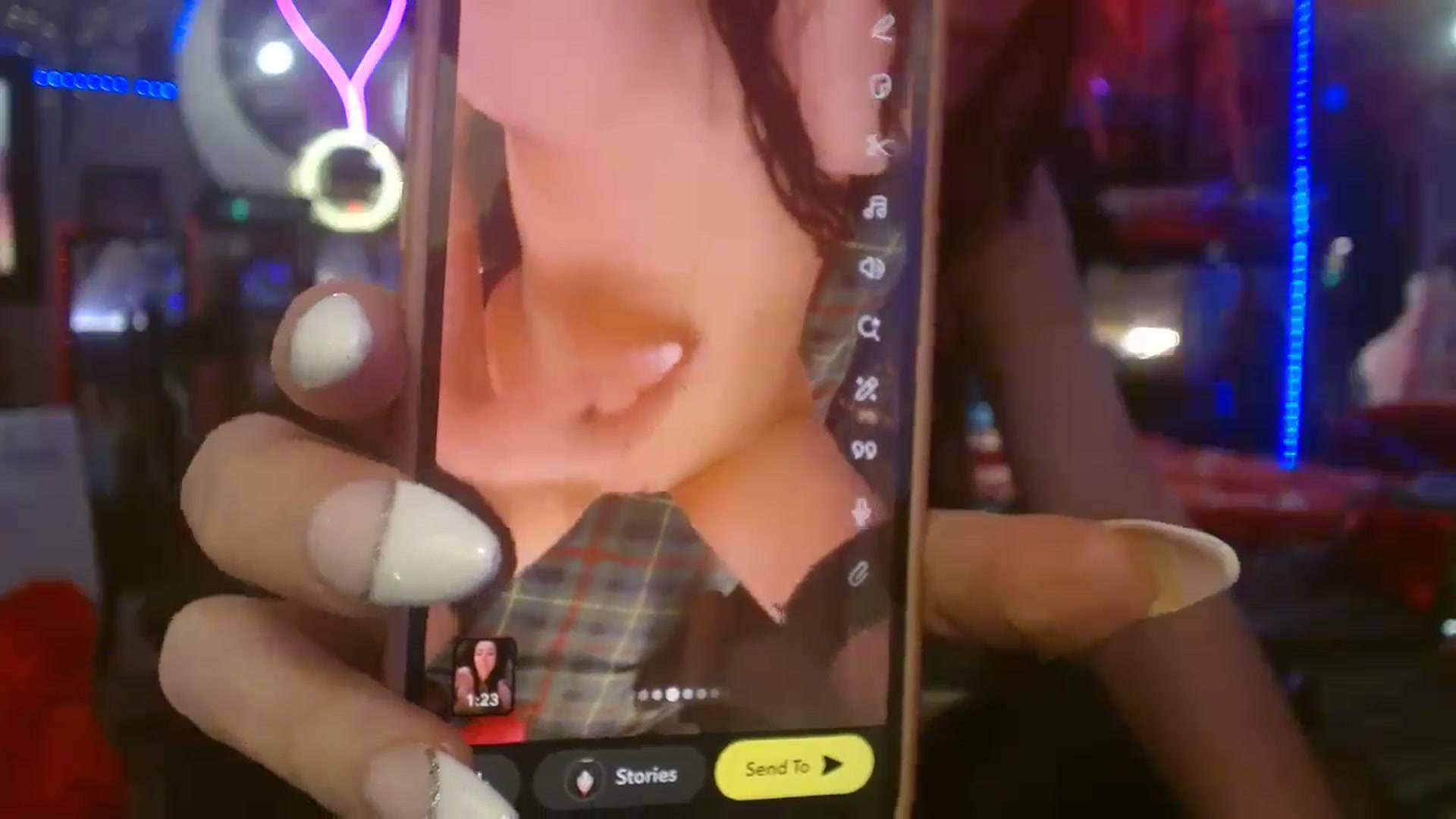 Gallery image thumbnail from MeganFux_'s myfreecams stream on, 12/03/2024, 07:15 image 17 of 20
