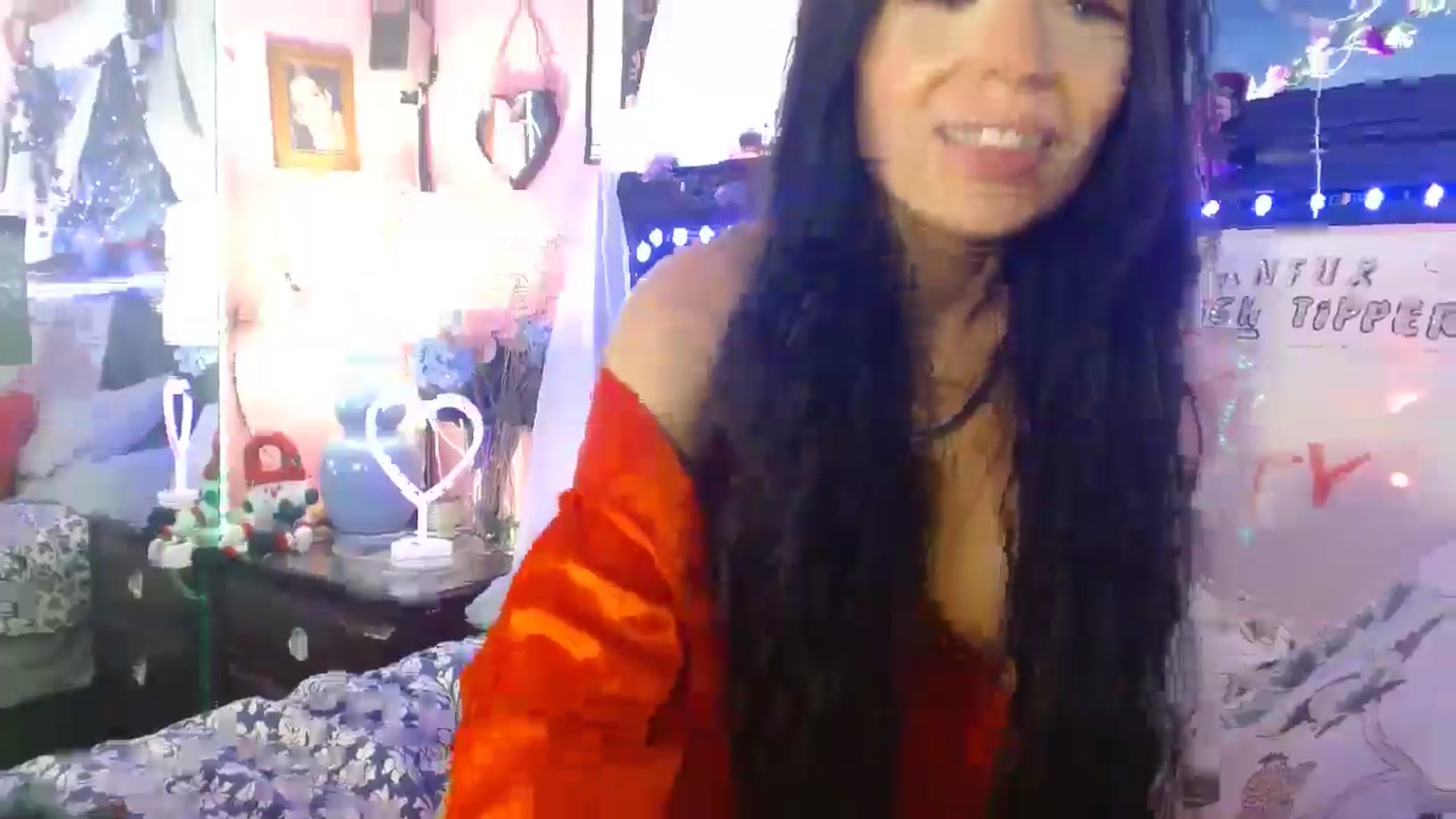 Gallery image thumbnail from MeganFux_'s myfreecams stream on, 12/08/2024, 08:12 image 16 of 20