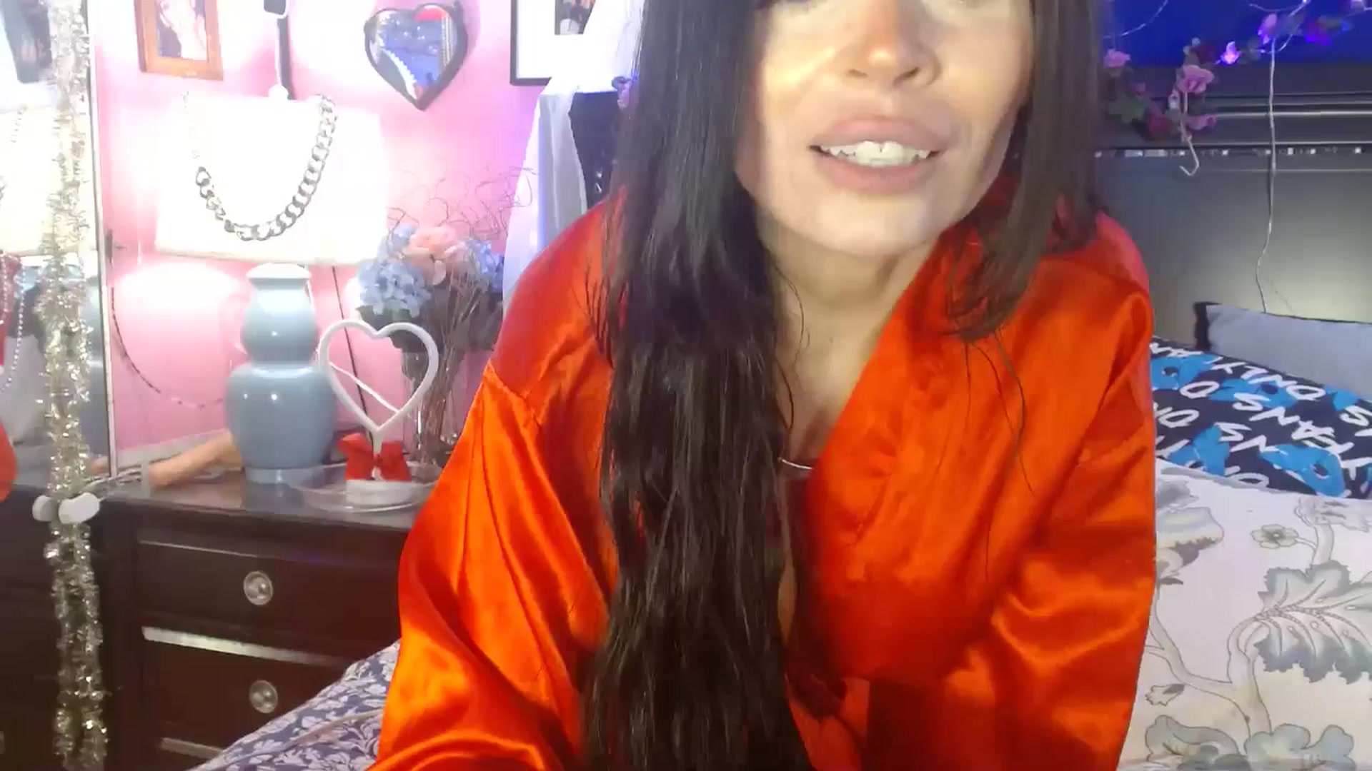 Gallery image thumbnail from MeganFux_'s myfreecams stream on, 12/11/2024, 11:05 image 17 of 20