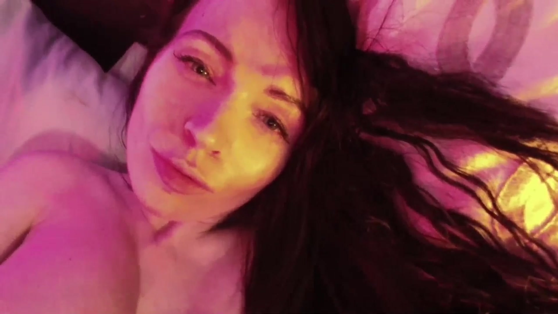 Gallery image thumbnail from MeganFux_'s myfreecams stream on, 01/23/2025, 13:12 image 11 of 20