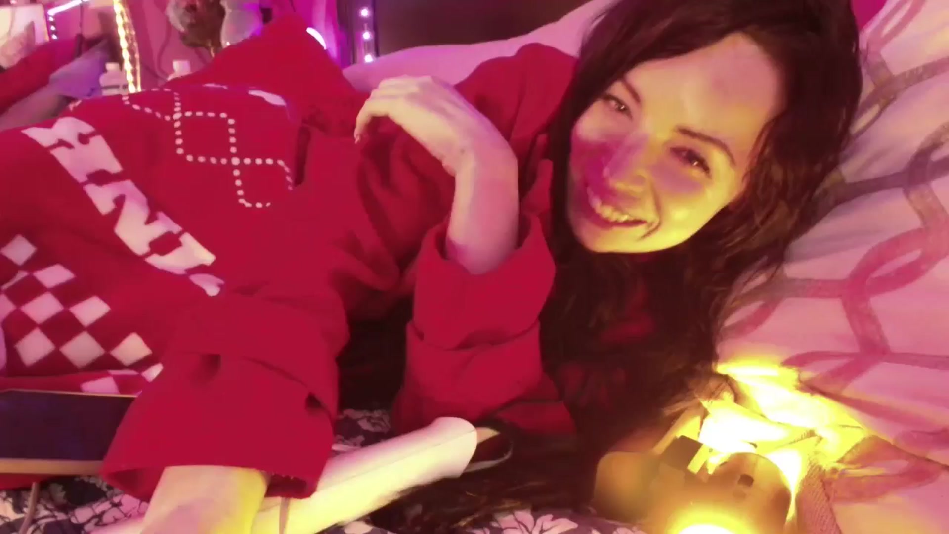Gallery image thumbnail from MeganFux_'s myfreecams stream on, 01/23/2025, 14:06 image 2 of 20