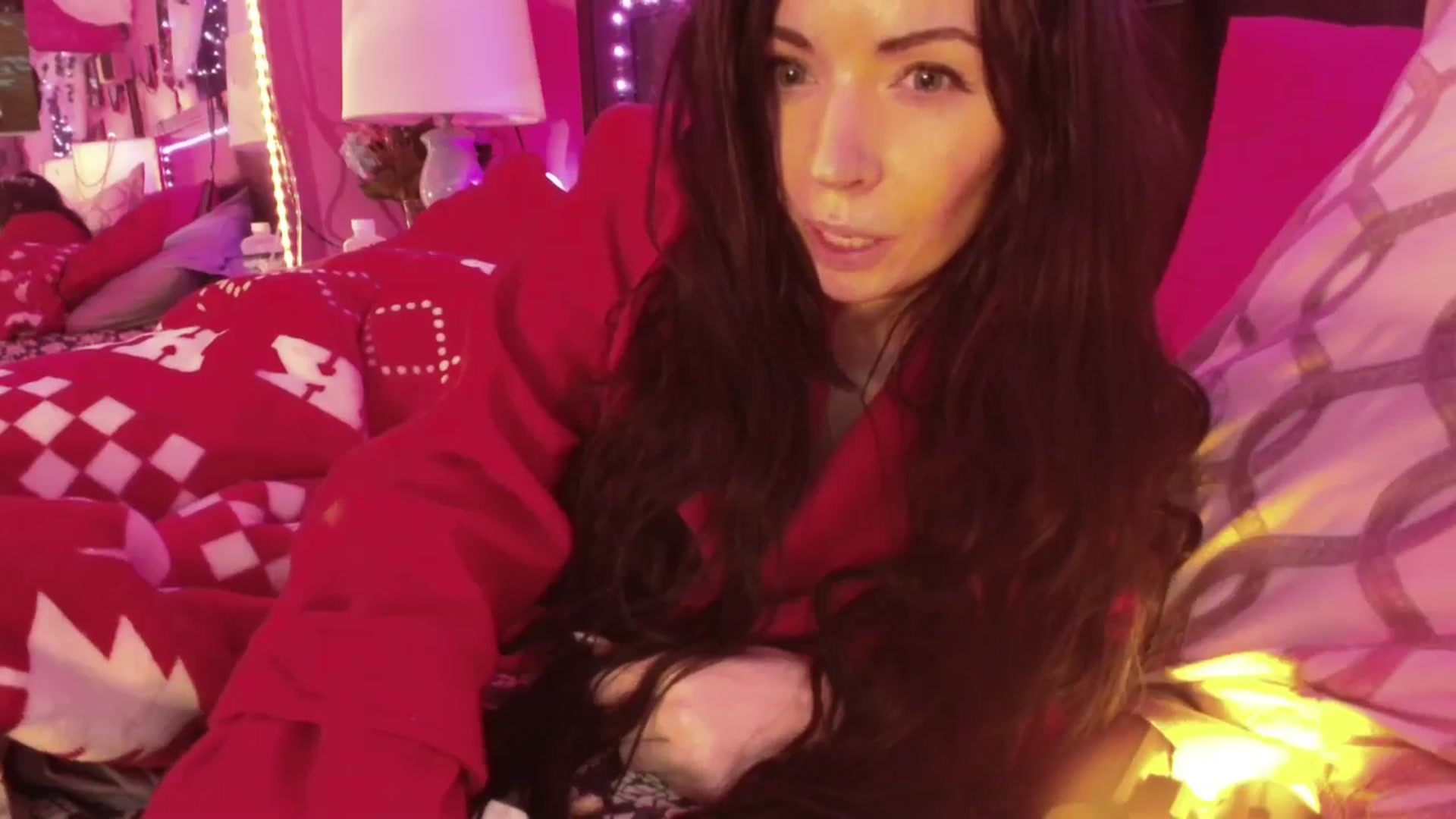 Gallery image thumbnail from MeganFux_'s myfreecams stream on, 01/23/2025, 14:06 image 12 of 20