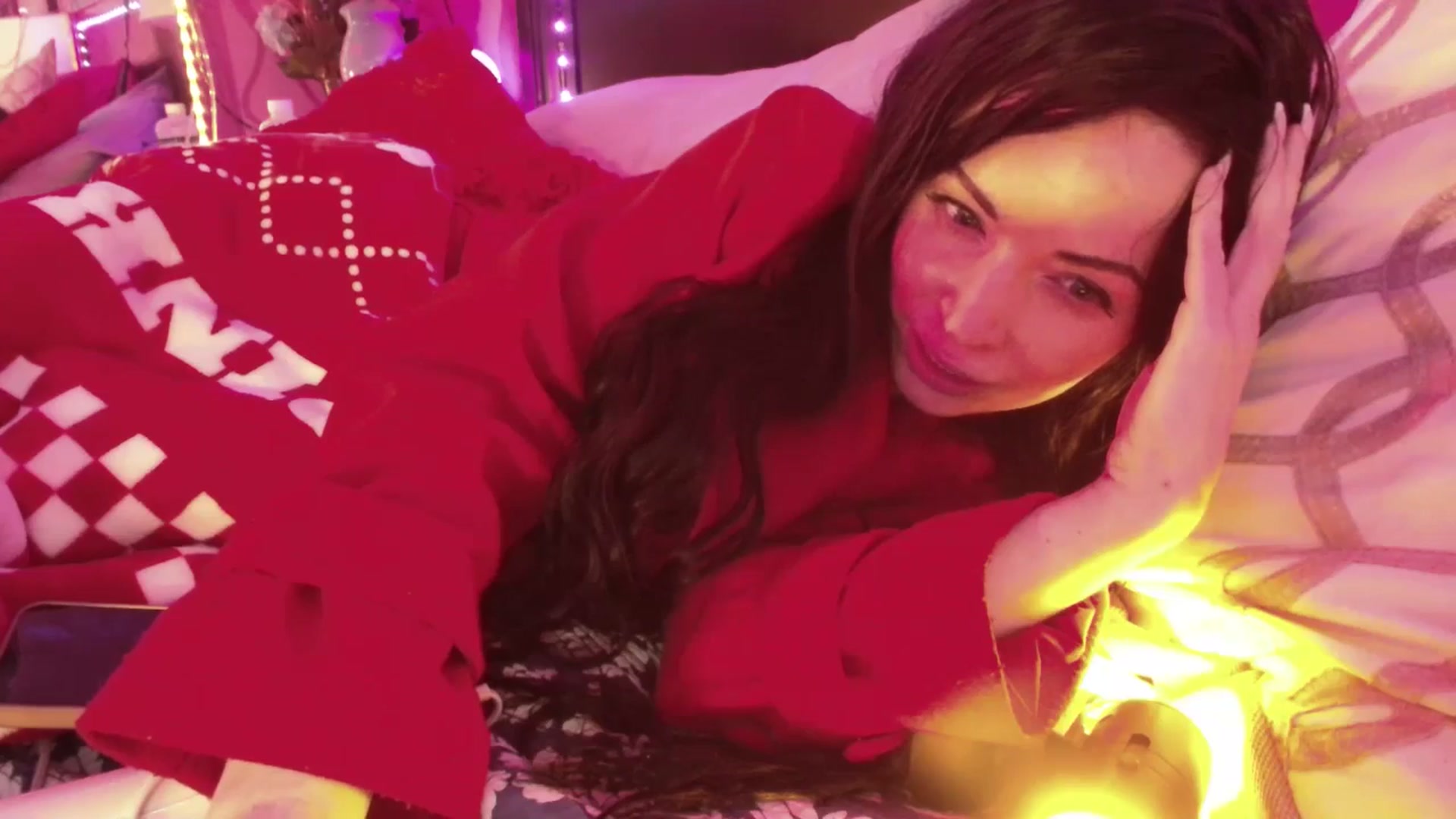 Gallery image thumbnail from MeganFux_'s myfreecams stream on, 01/23/2025, 14:06 image 4 of 20