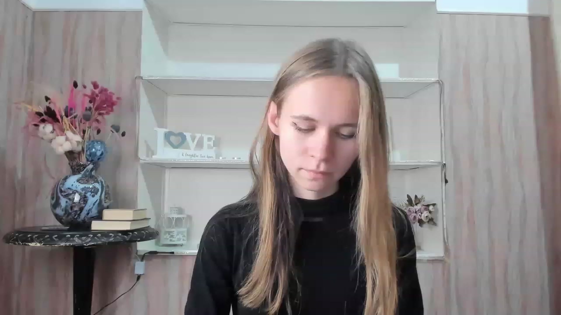 Gallery image thumbnail from MeganGirll's myfreecams stream on, 12/01/2022, 13:33 image 3 of 20