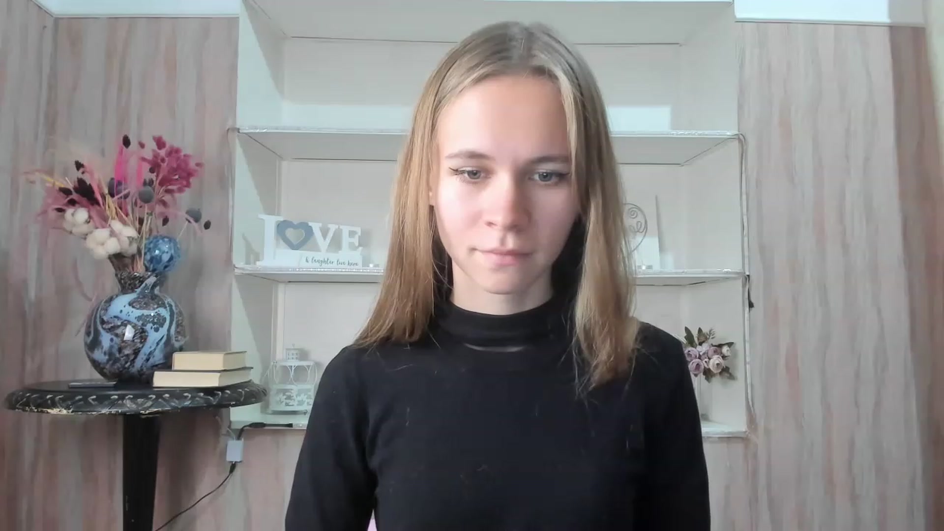 Gallery image thumbnail from MeganGirll's myfreecams stream on, 12/01/2022, 13:33 image 17 of 20