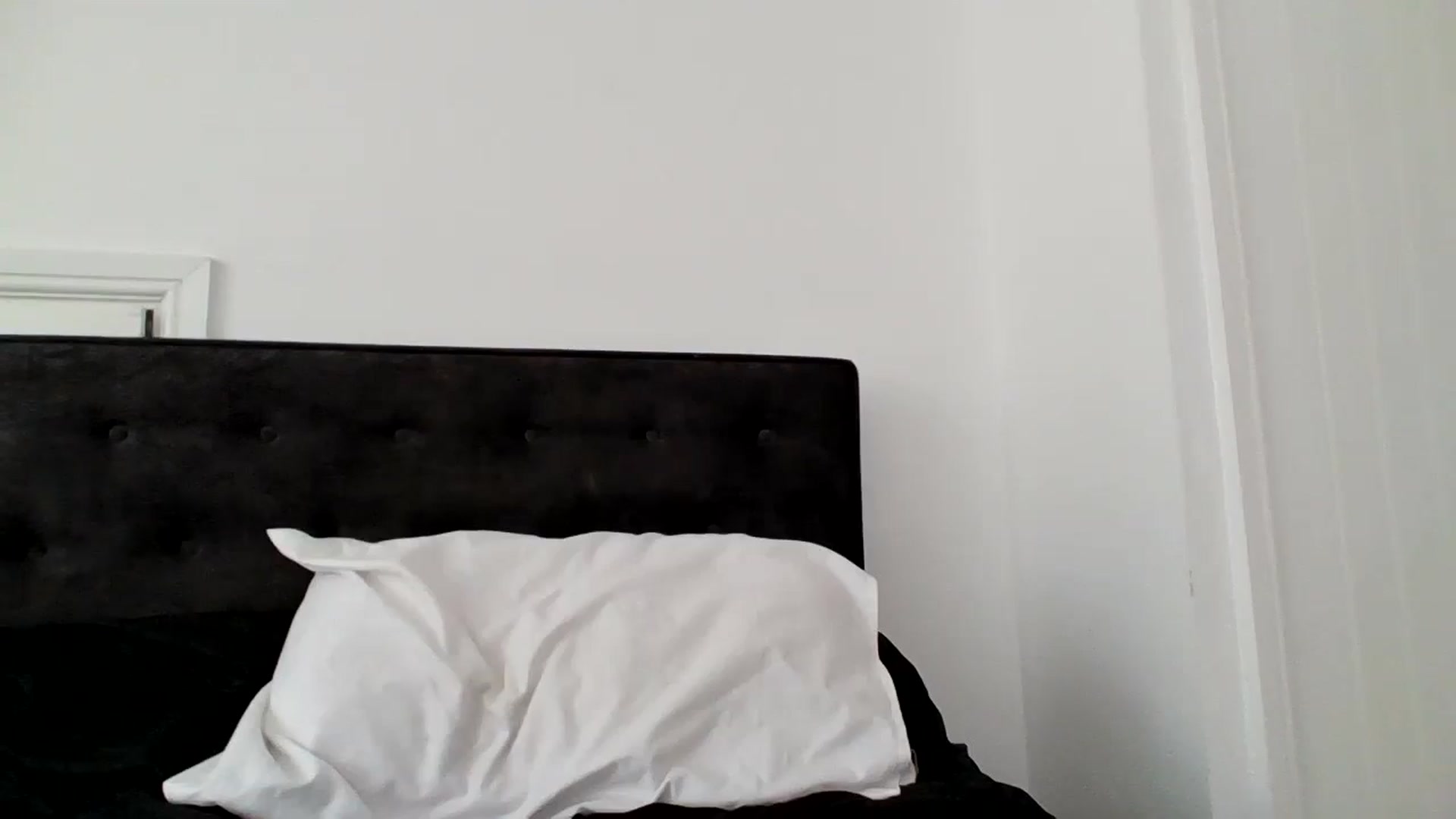 Gallery image thumbnail from MeganMiles's myfreecams stream on, 08/12/2025, 11:04 image 19 of 20