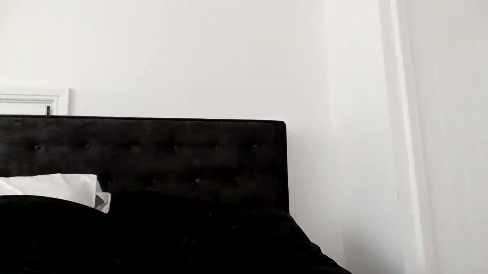 Gallery image thumbnail from MeganMiles's myfreecams stream on, 08/12/2025, 11:58 image 2 of 20