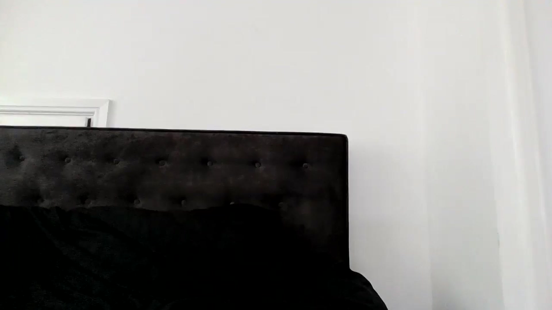 Gallery image thumbnail from MeganMiles's myfreecams stream on, 08/19/2025, 11:56 image 3 of 20