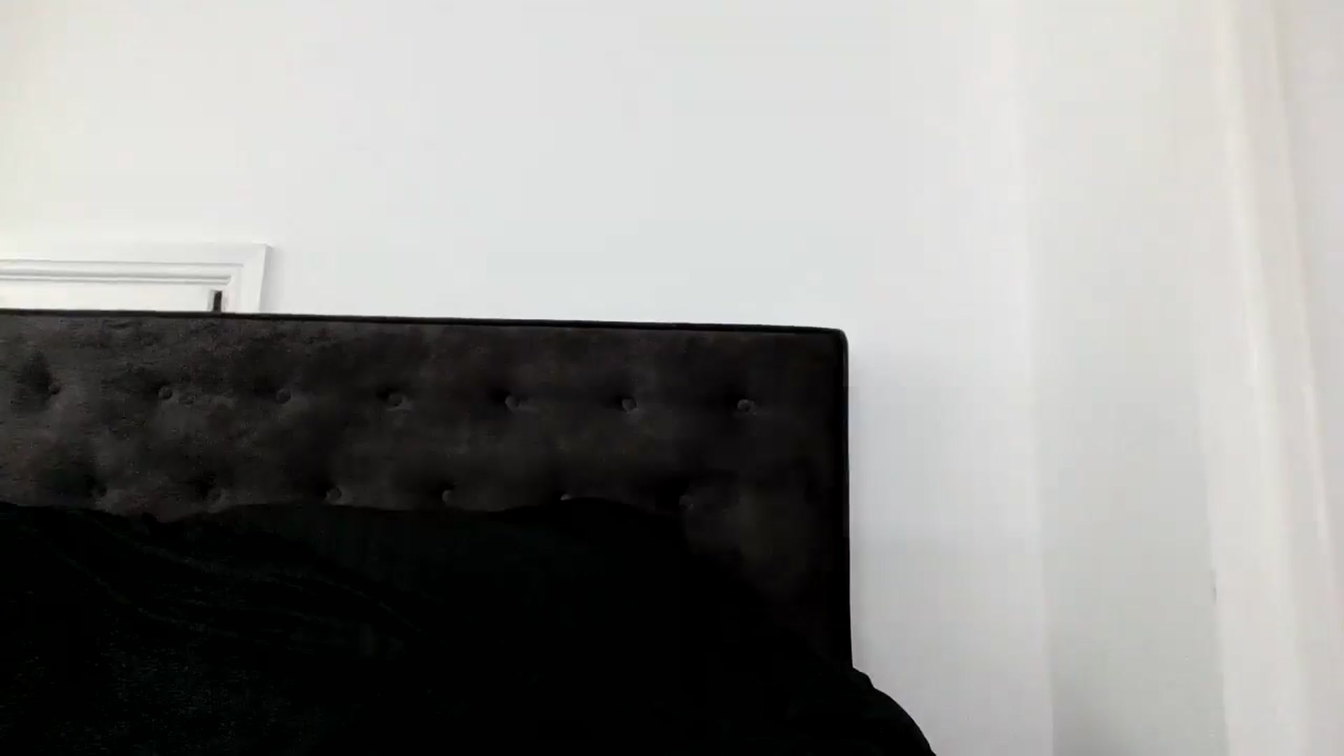 Gallery image thumbnail from MeganMiles's myfreecams stream on, 08/19/2025, 11:56 image 6 of 20