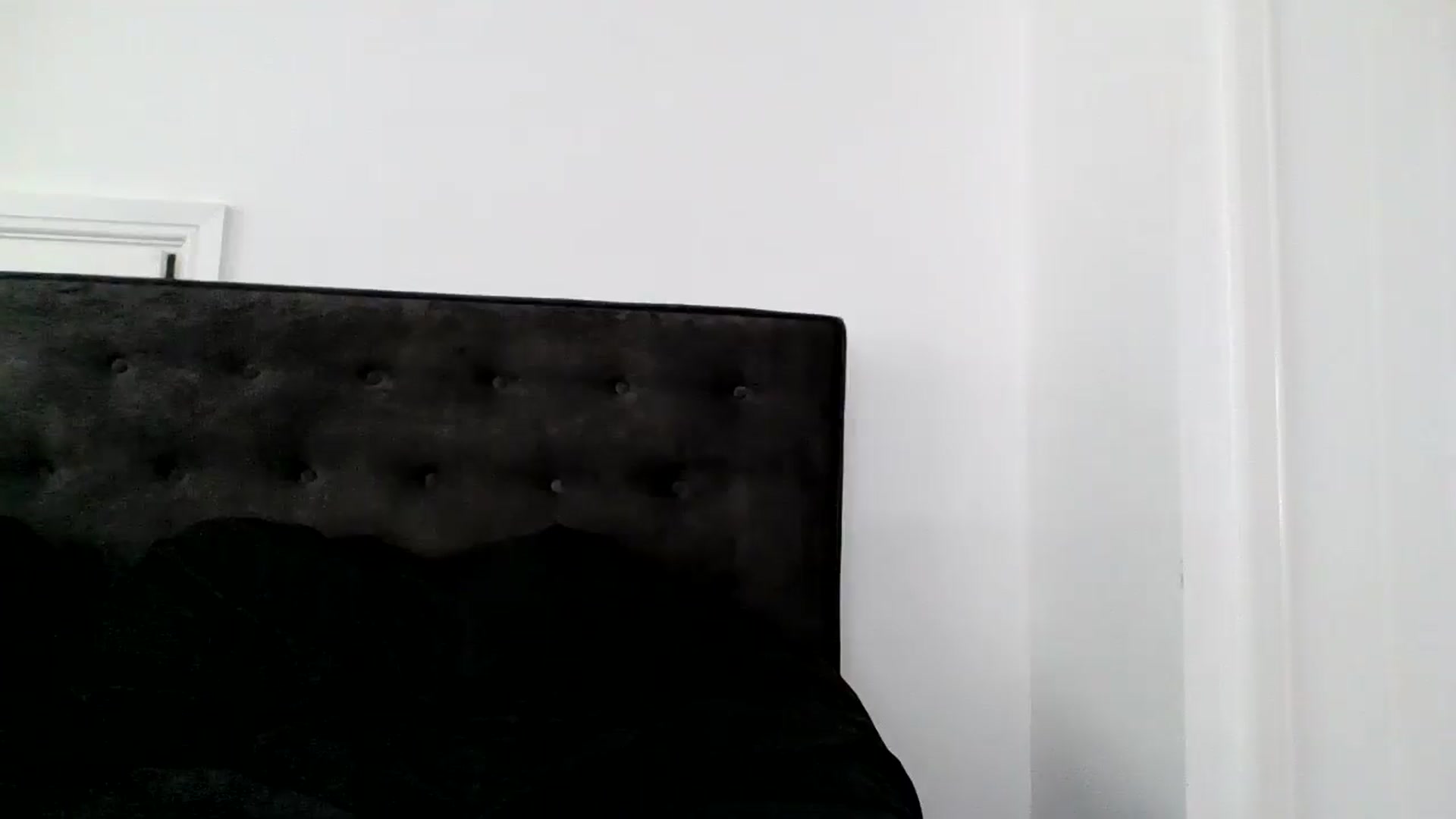 Gallery image thumbnail from MeganMiles's myfreecams stream on, 08/19/2025, 13:40 image 16 of 20