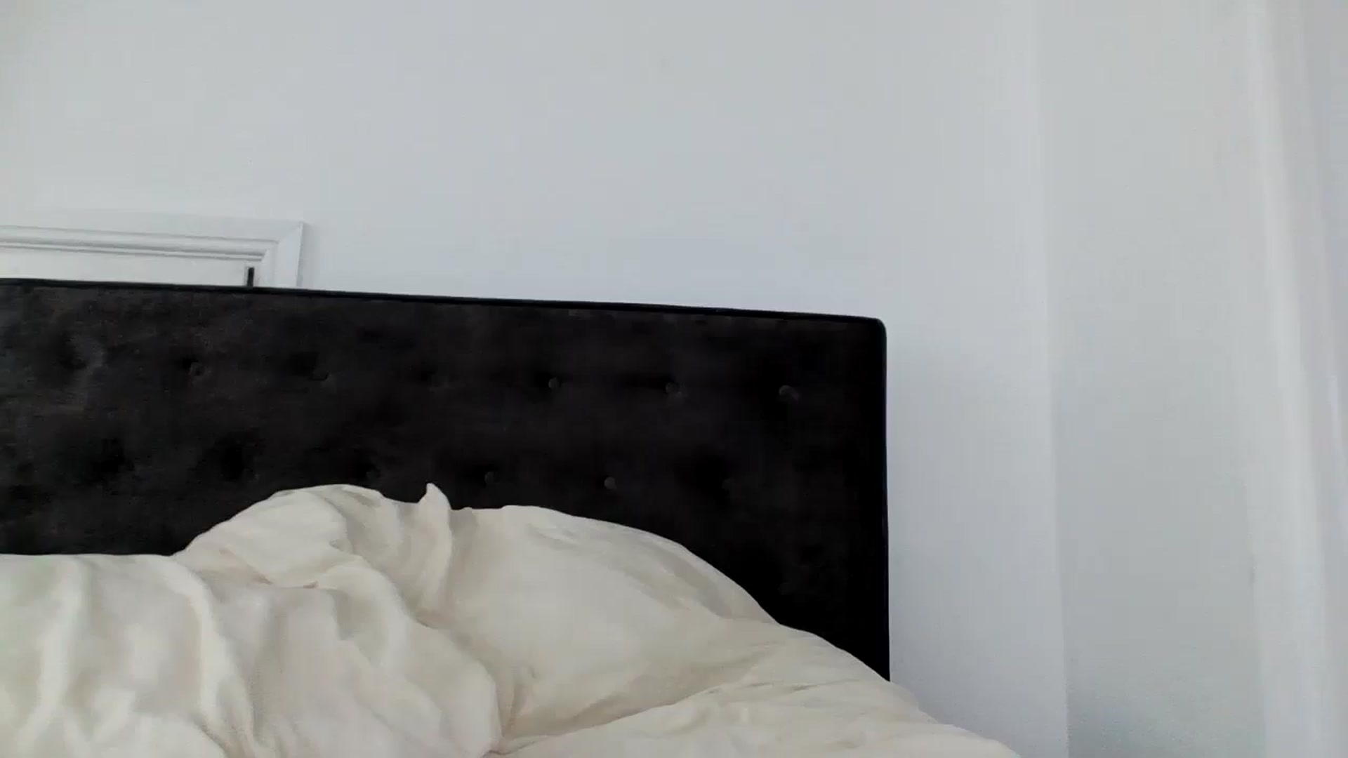 Gallery image thumbnail from MeganMiles's myfreecams stream on, 09/12/2025, 10:53 image 19 of 20