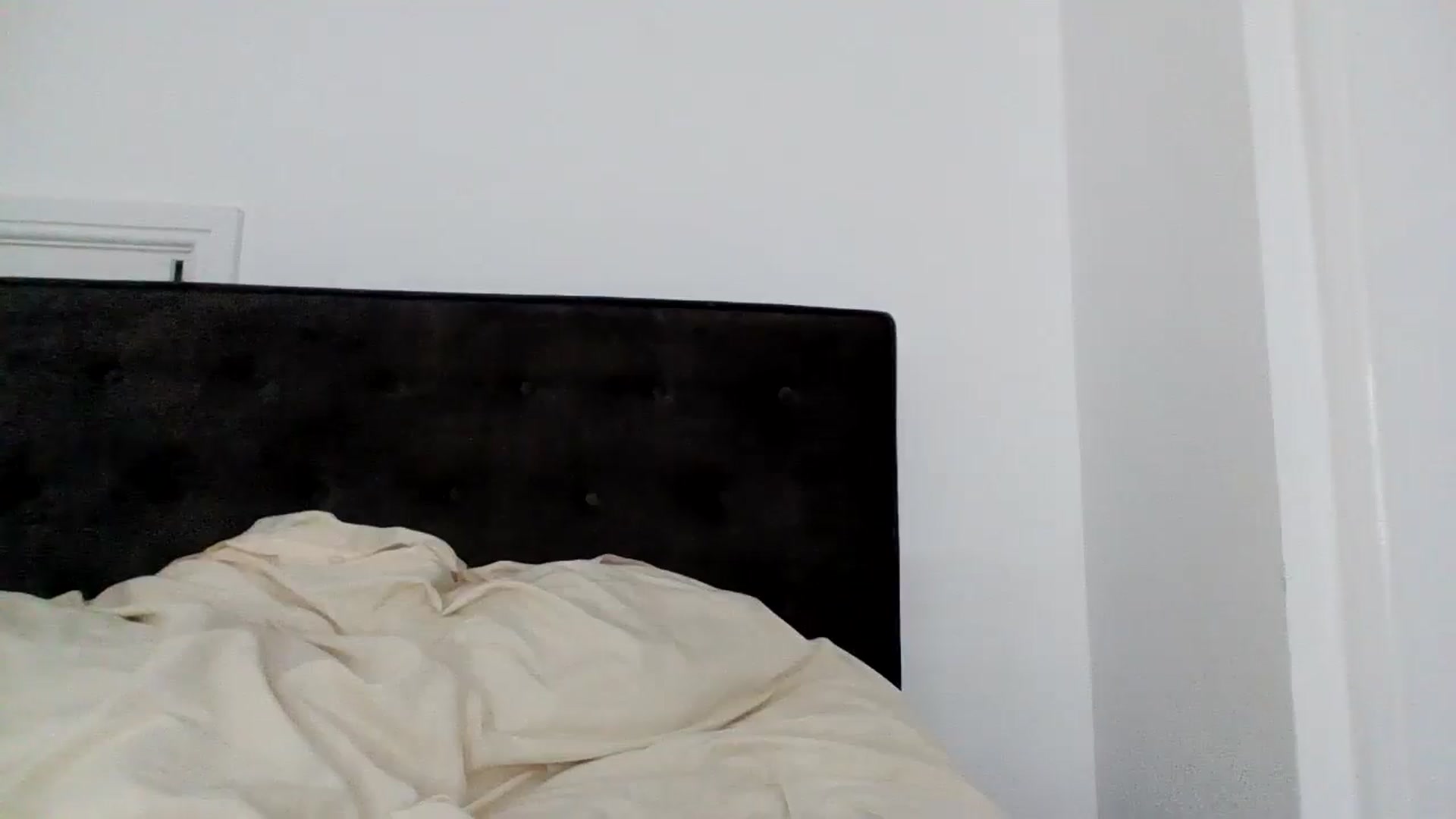 Gallery image thumbnail from MeganMiles's myfreecams stream on, 09/12/2025, 18:00 image 8 of 20