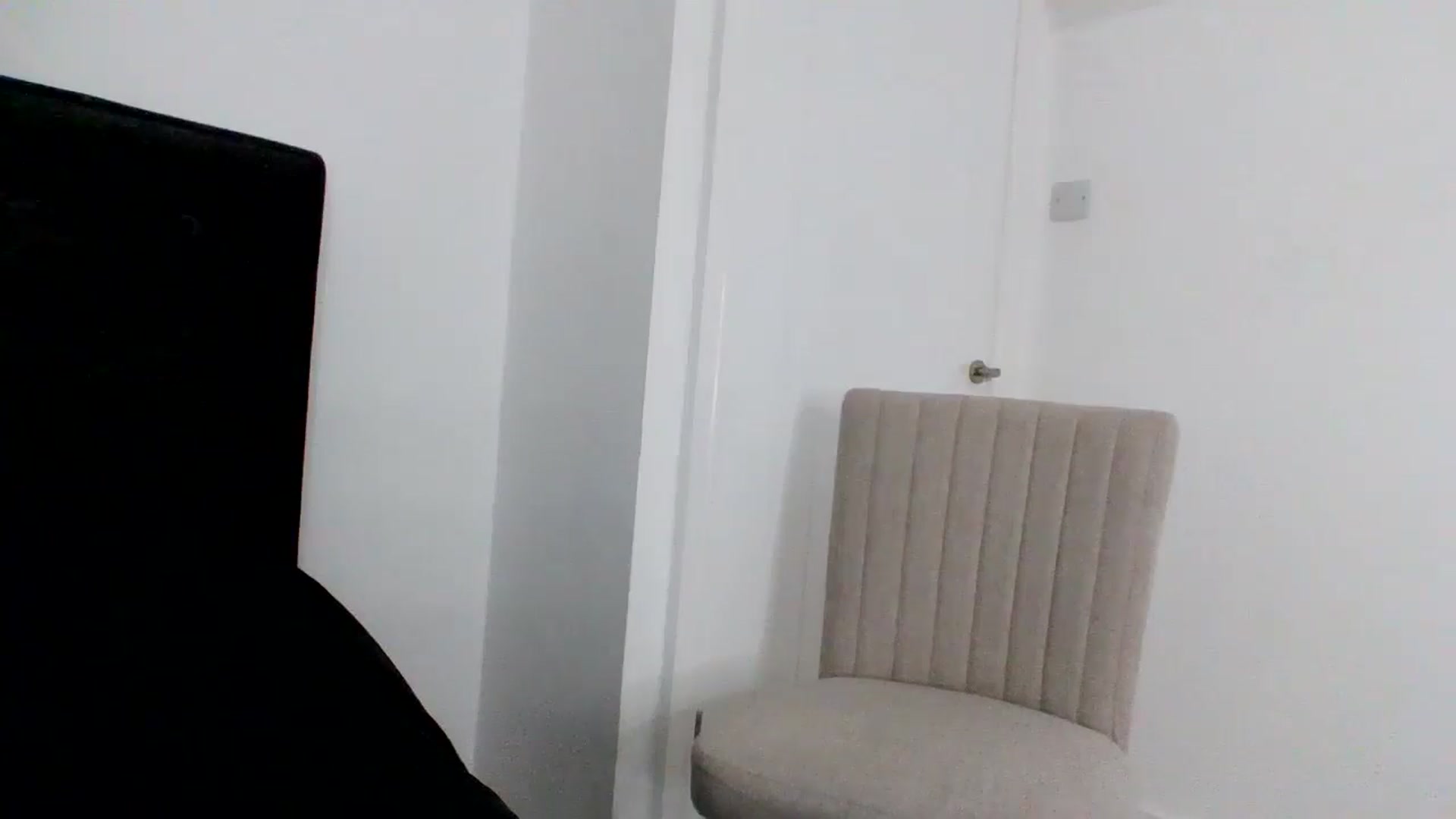 Gallery image thumbnail from MeganMiles's myfreecams stream on, 09/18/2025, 18:45 image 12 of 20