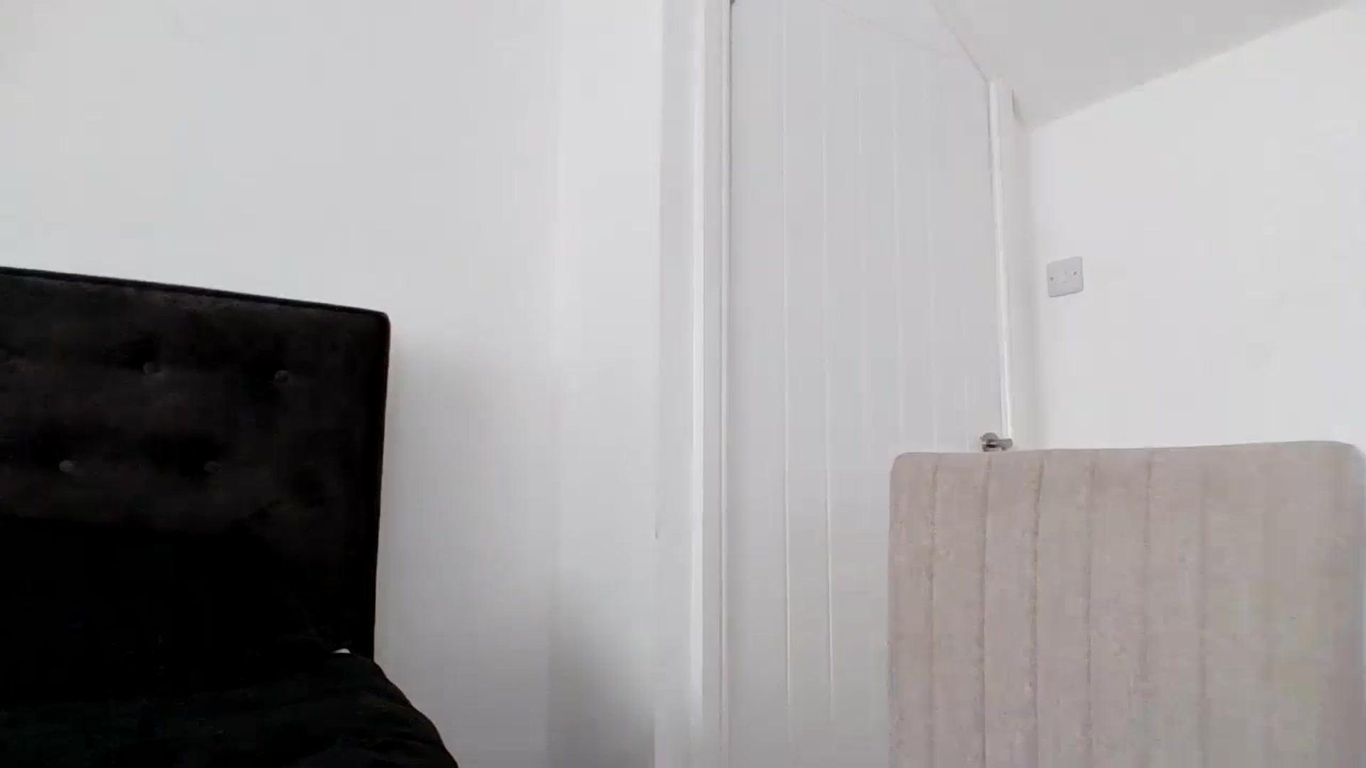 Gallery image thumbnail from MeganMiles's myfreecams stream on, 09/25/2025, 11:30 image 11 of 20