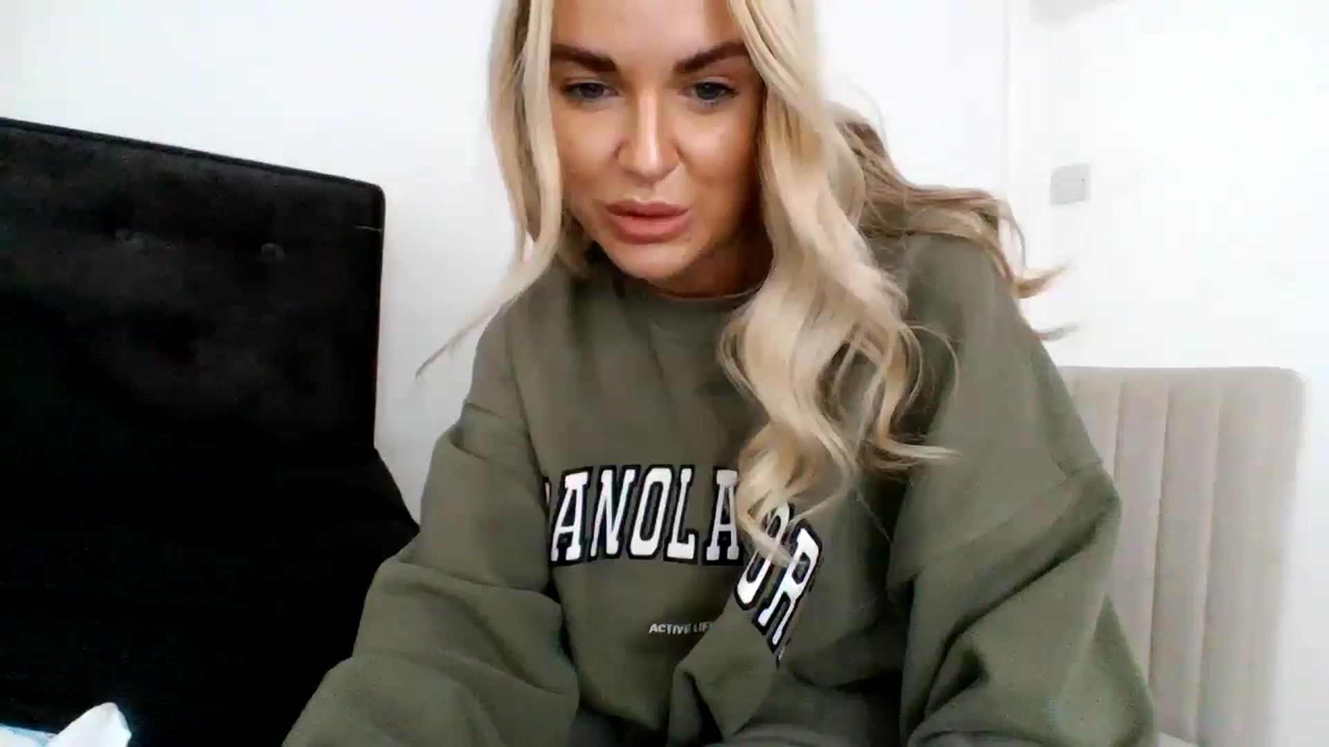 Gallery image thumbnail from MeganMiles's myfreecams stream on, 09/26/2025, 12:03 image 13 of 20