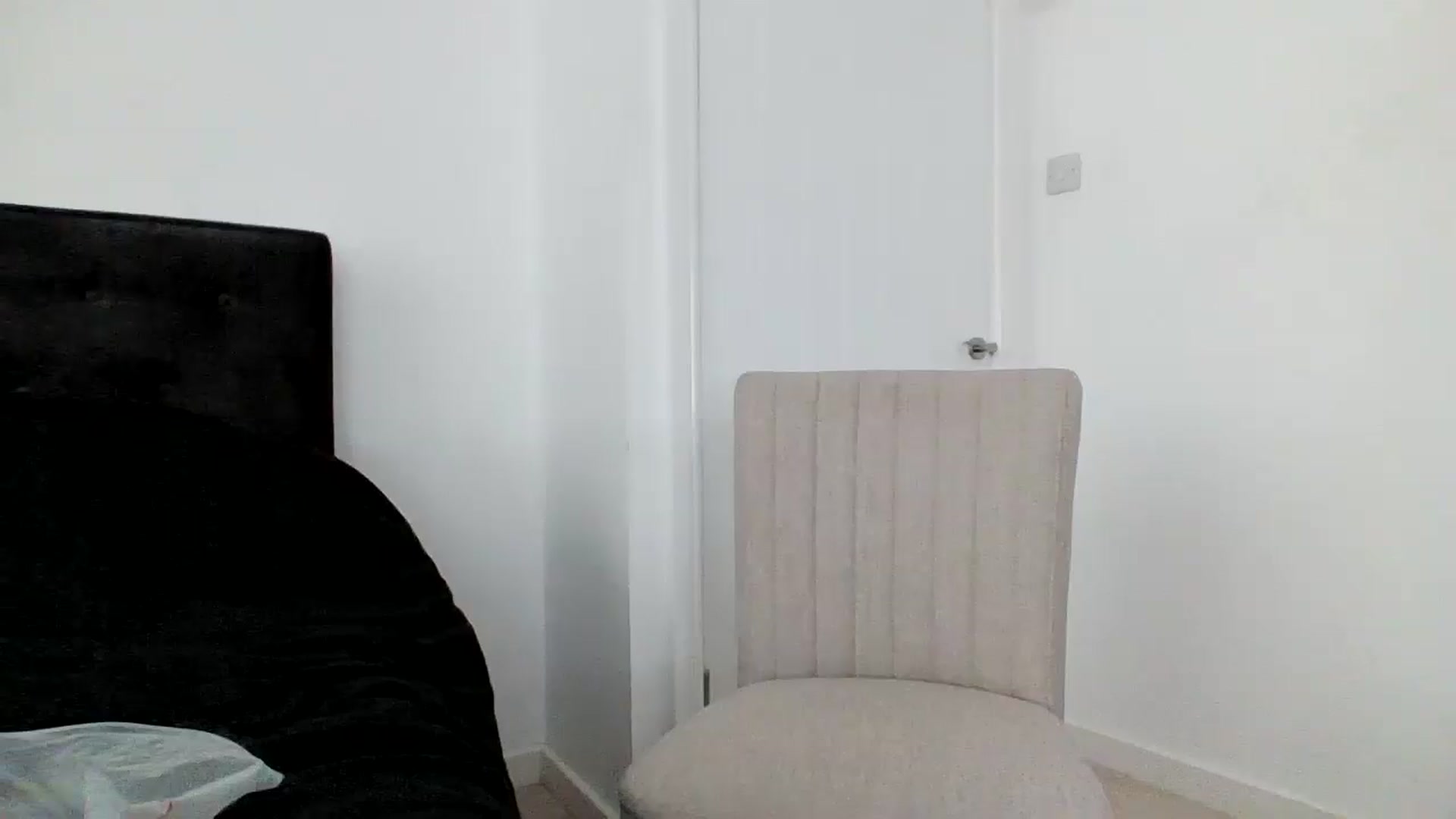 Gallery image thumbnail from MeganMiles's myfreecams stream on, 10/12/2025, 11:50 image 16 of 20