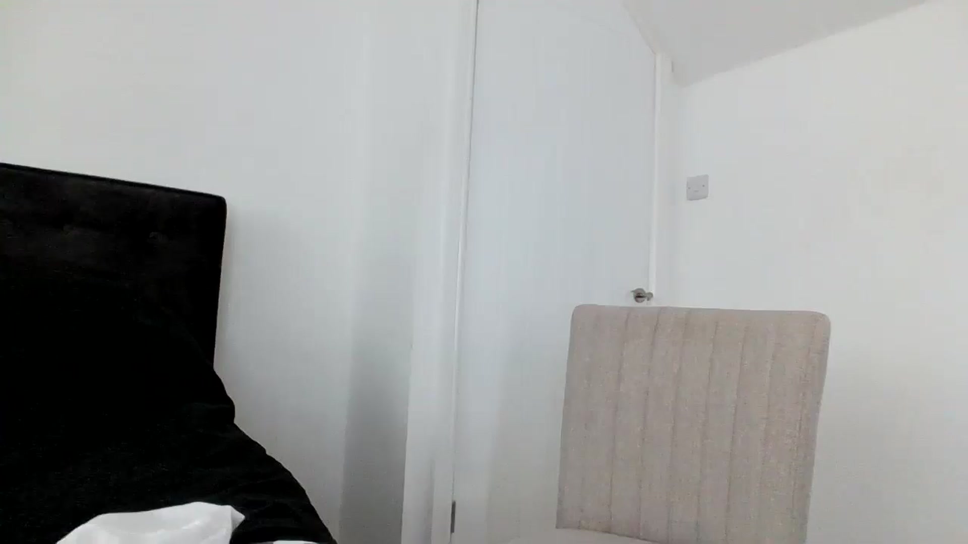 Gallery image thumbnail from MeganMiles's myfreecams stream on, 10/13/2025, 10:03 image 2 of 20