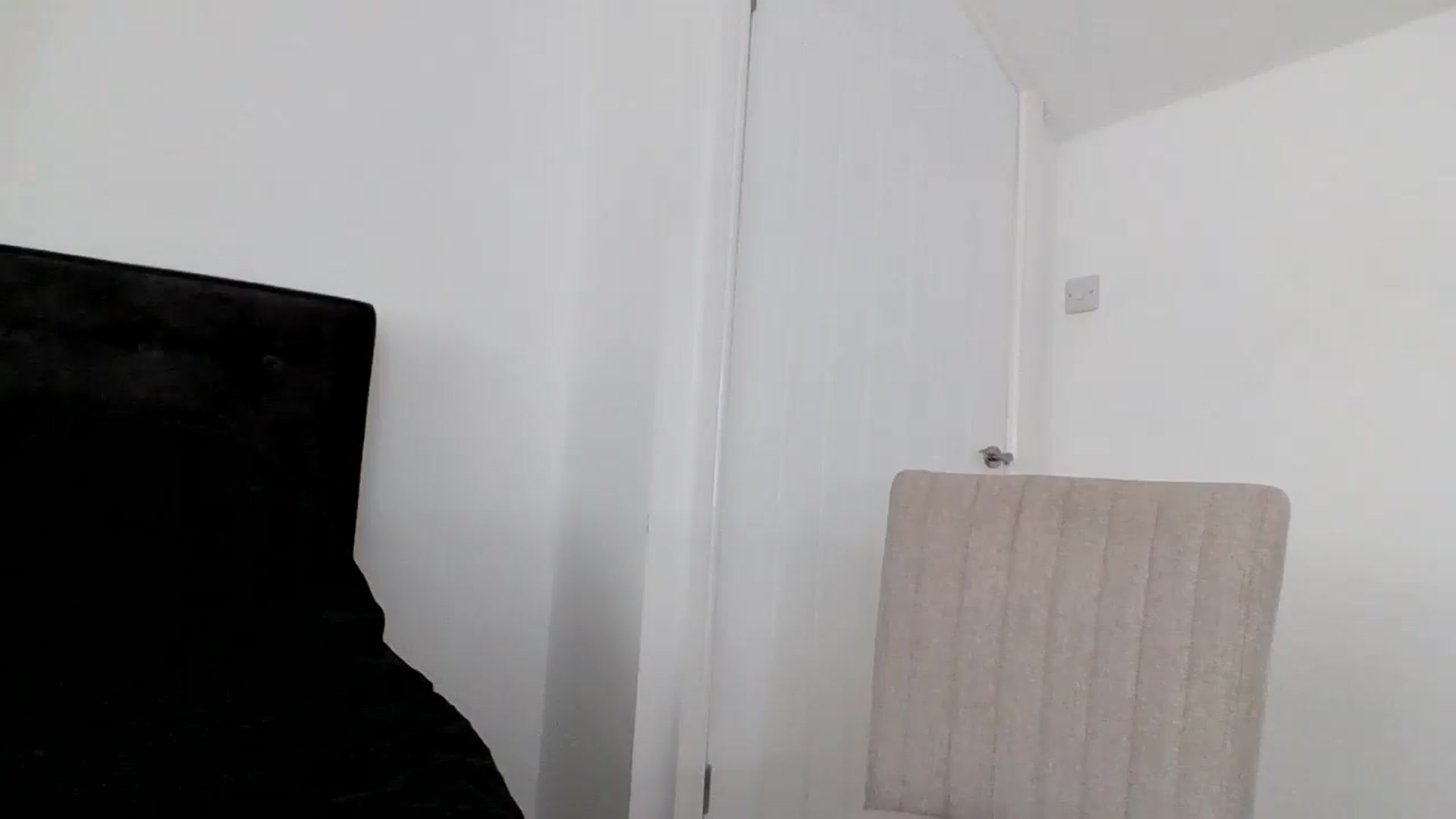 Gallery image thumbnail from MeganMiles's myfreecams stream on, 10/13/2025, 10:23 image 6 of 20