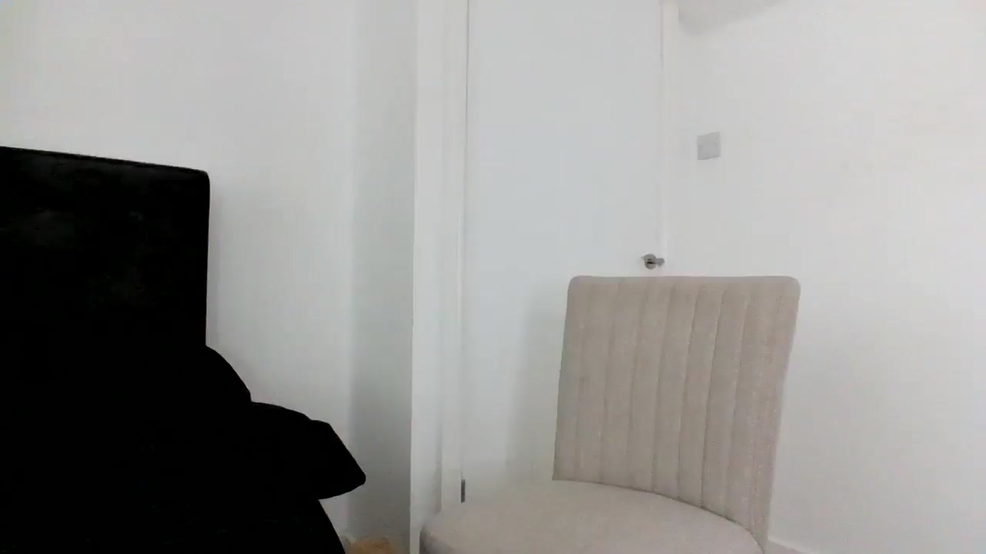 Gallery image thumbnail from MeganMiles's myfreecams stream on, 10/14/2025, 11:07 image 9 of 20