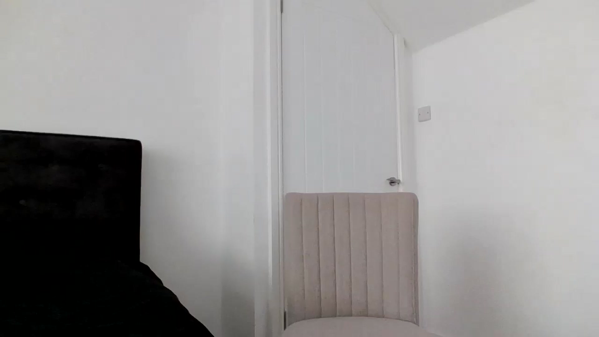 Gallery image thumbnail from MeganMiles's myfreecams stream on, 10/15/2025, 10:16 image 16 of 20