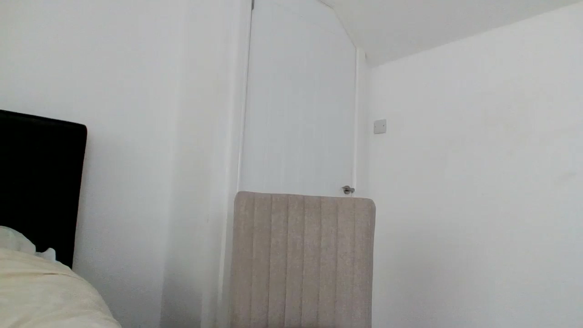 Gallery image thumbnail from MeganMiles's myfreecams stream on, 10/16/2025, 09:51 image 1 of 20