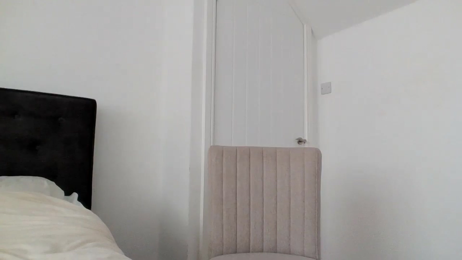 Gallery image thumbnail from MeganMiles's myfreecams stream on, 10/16/2025, 11:00 image 3 of 20